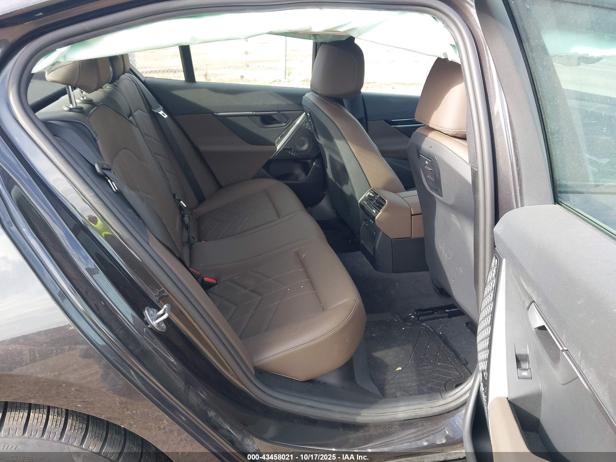 BMW I5 image 8