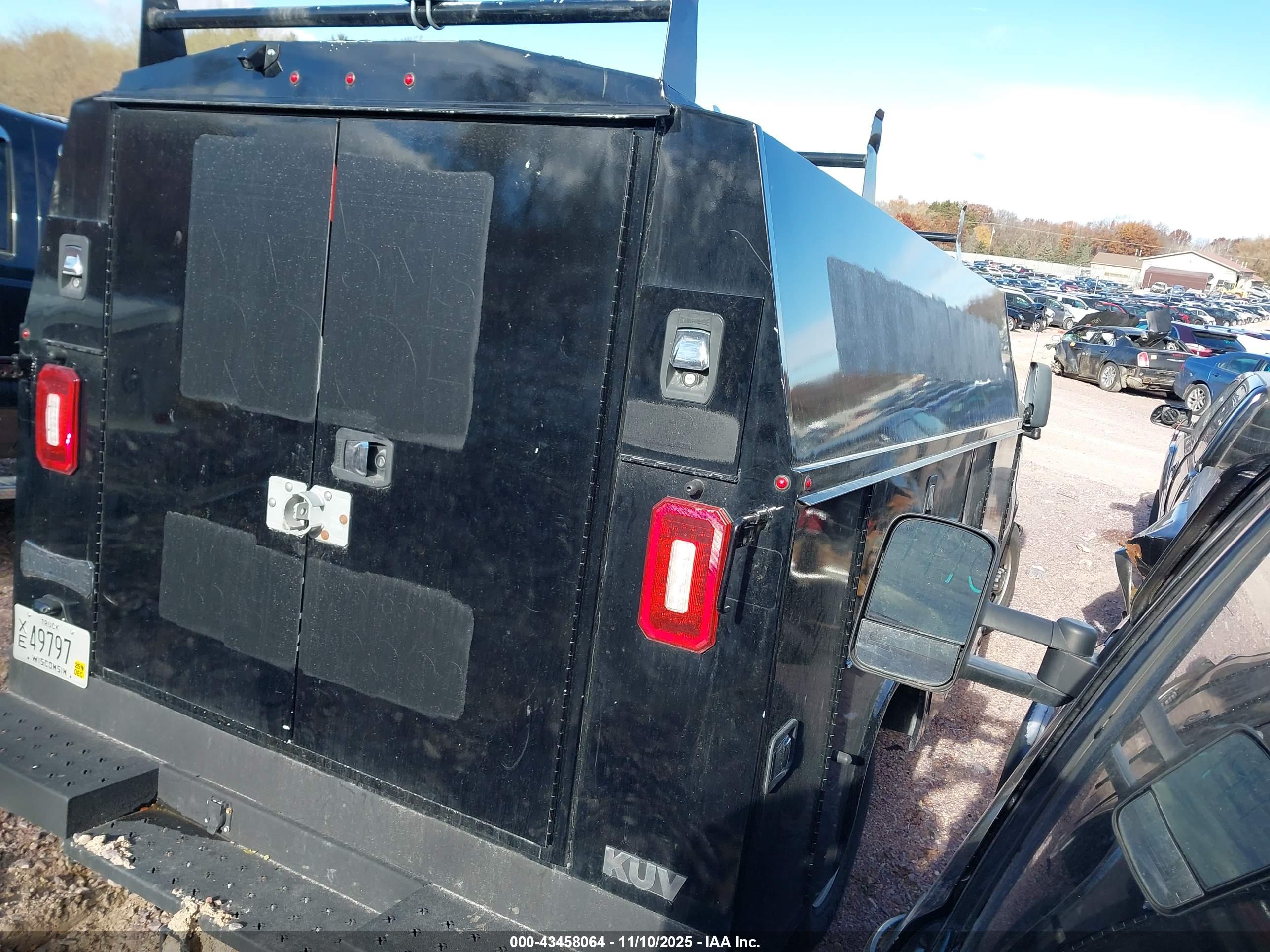 CHEVROLET EXPRESS image 4