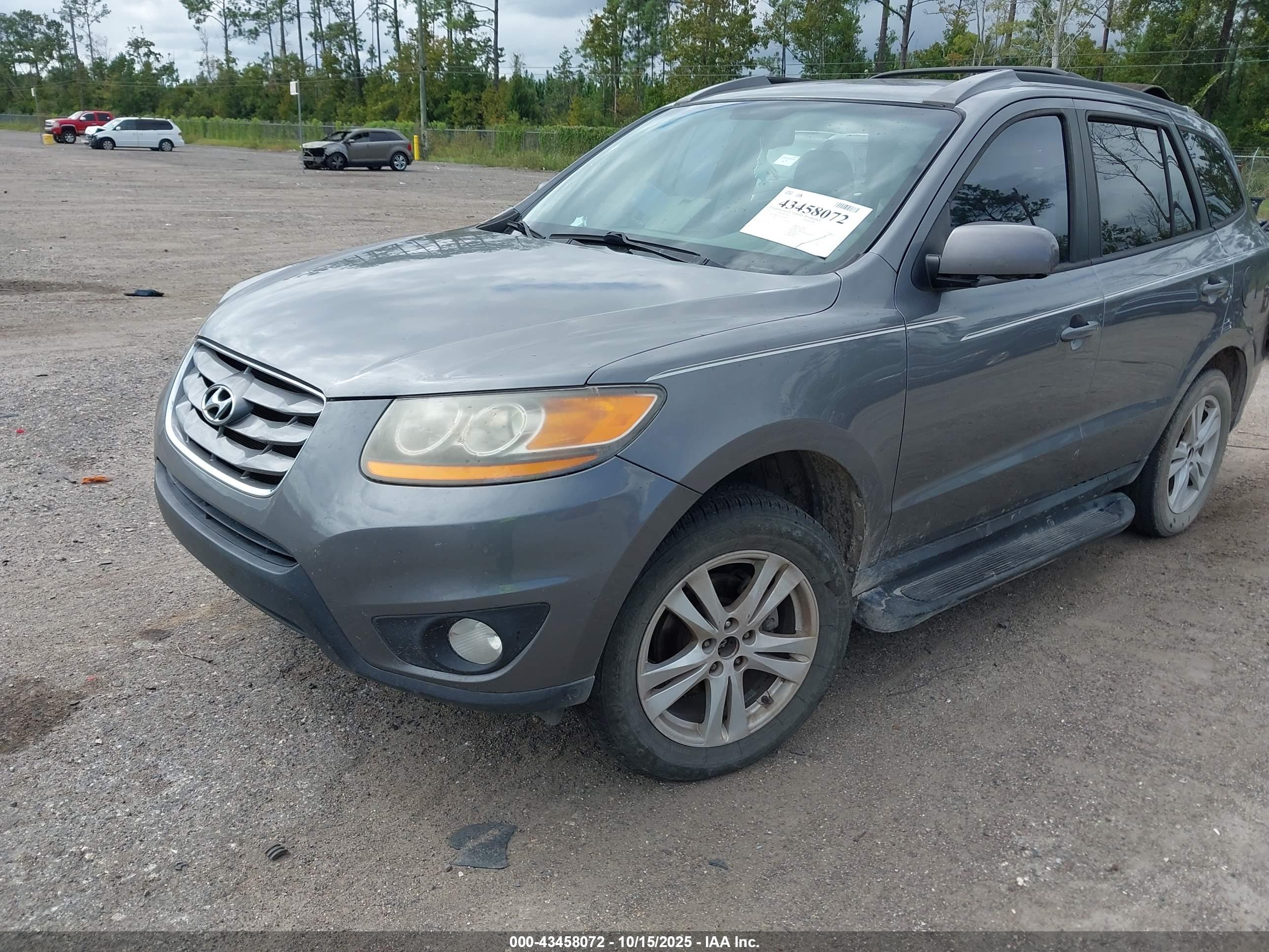 HYUNDAI SANTA image 2