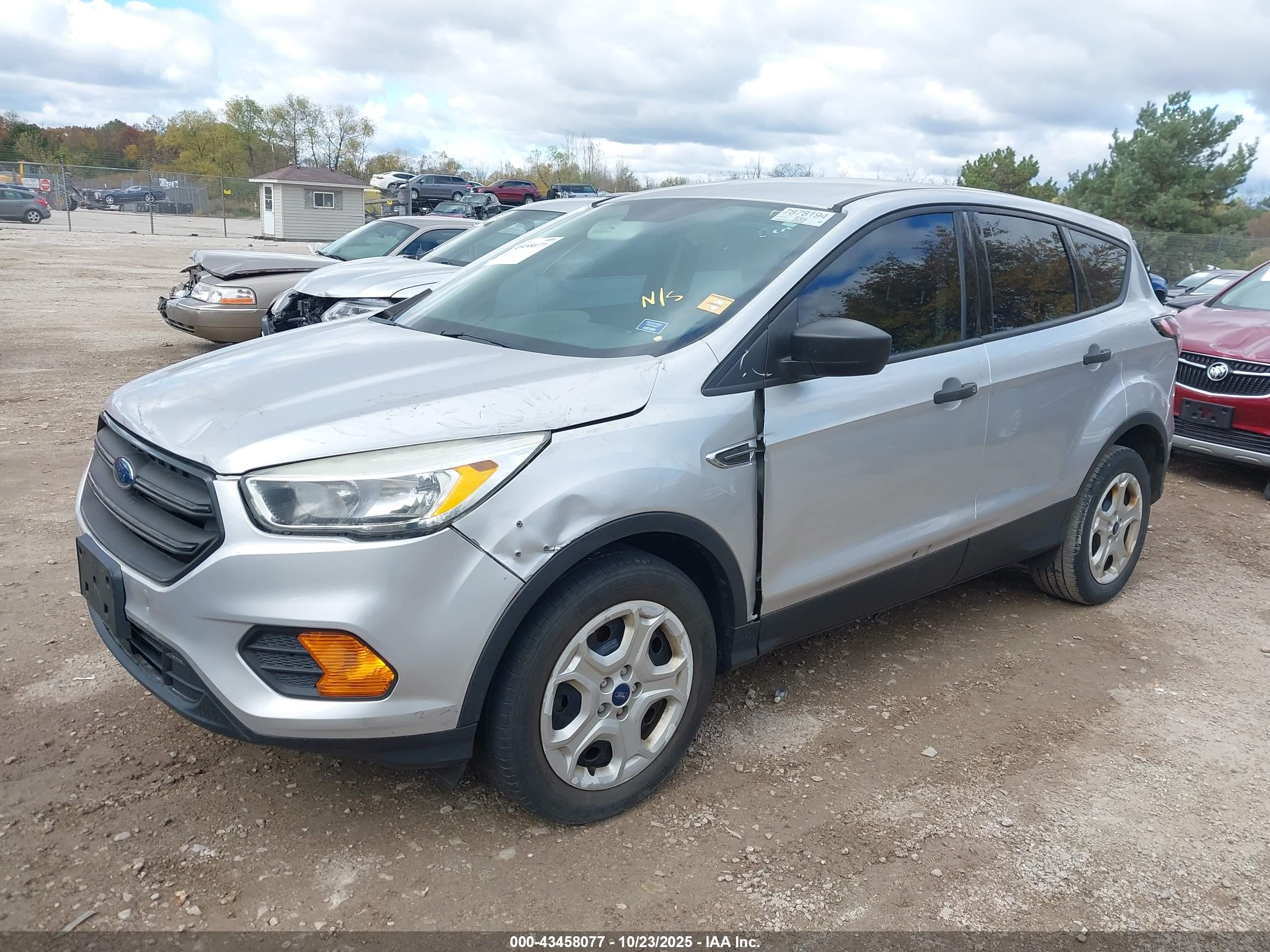 FORD ESCAPE image 2