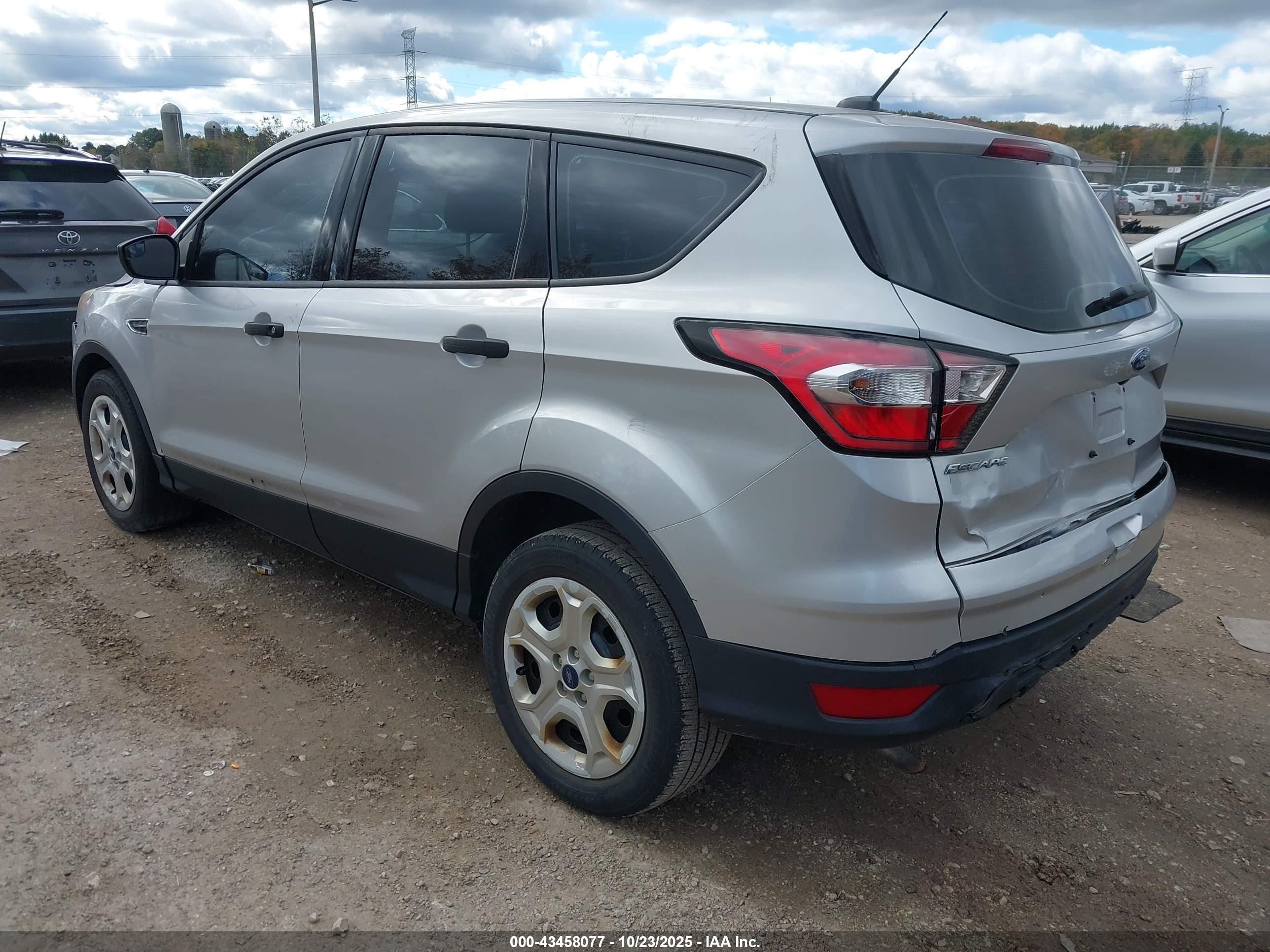 FORD ESCAPE image 3
