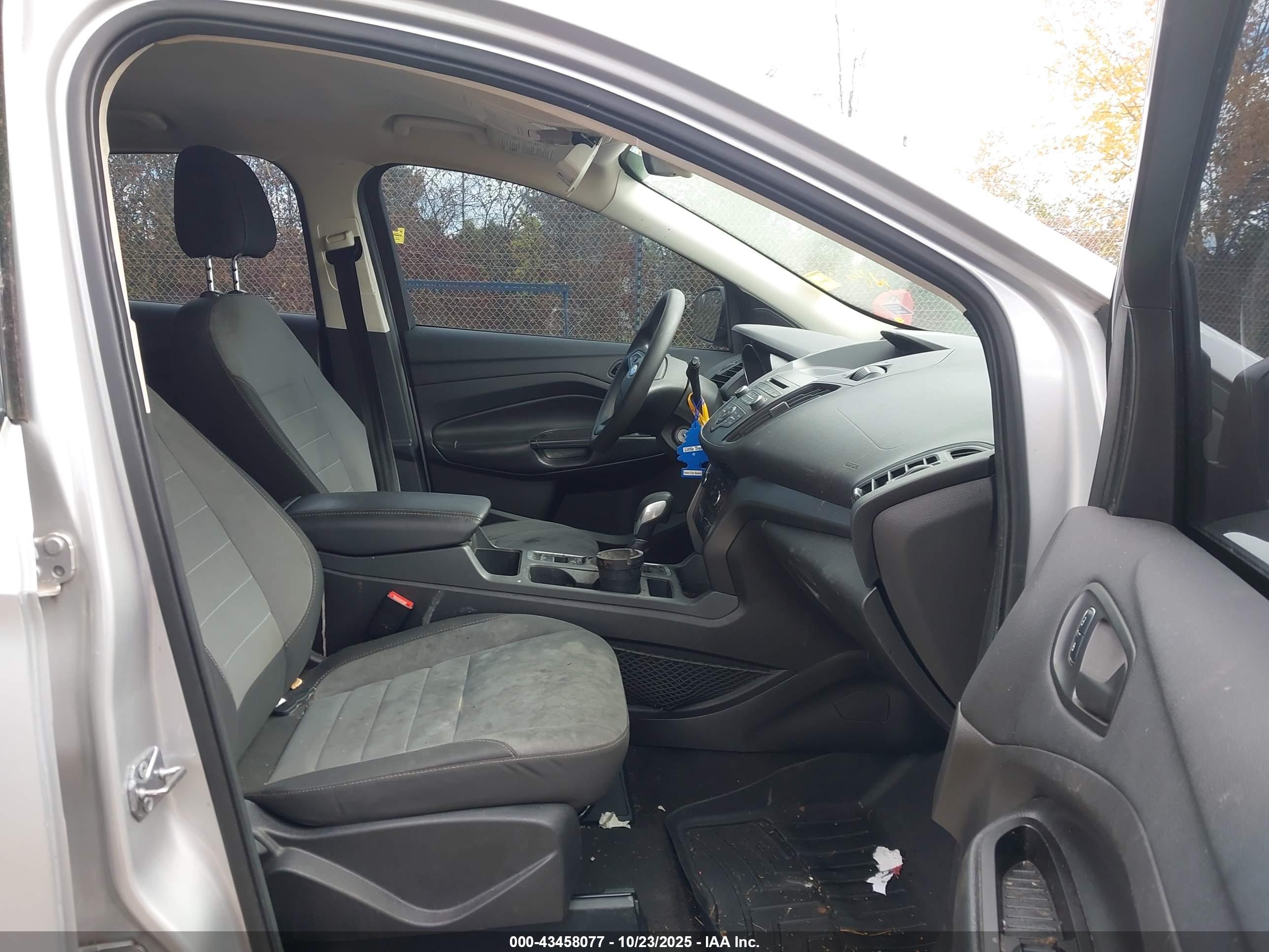 FORD ESCAPE image 5