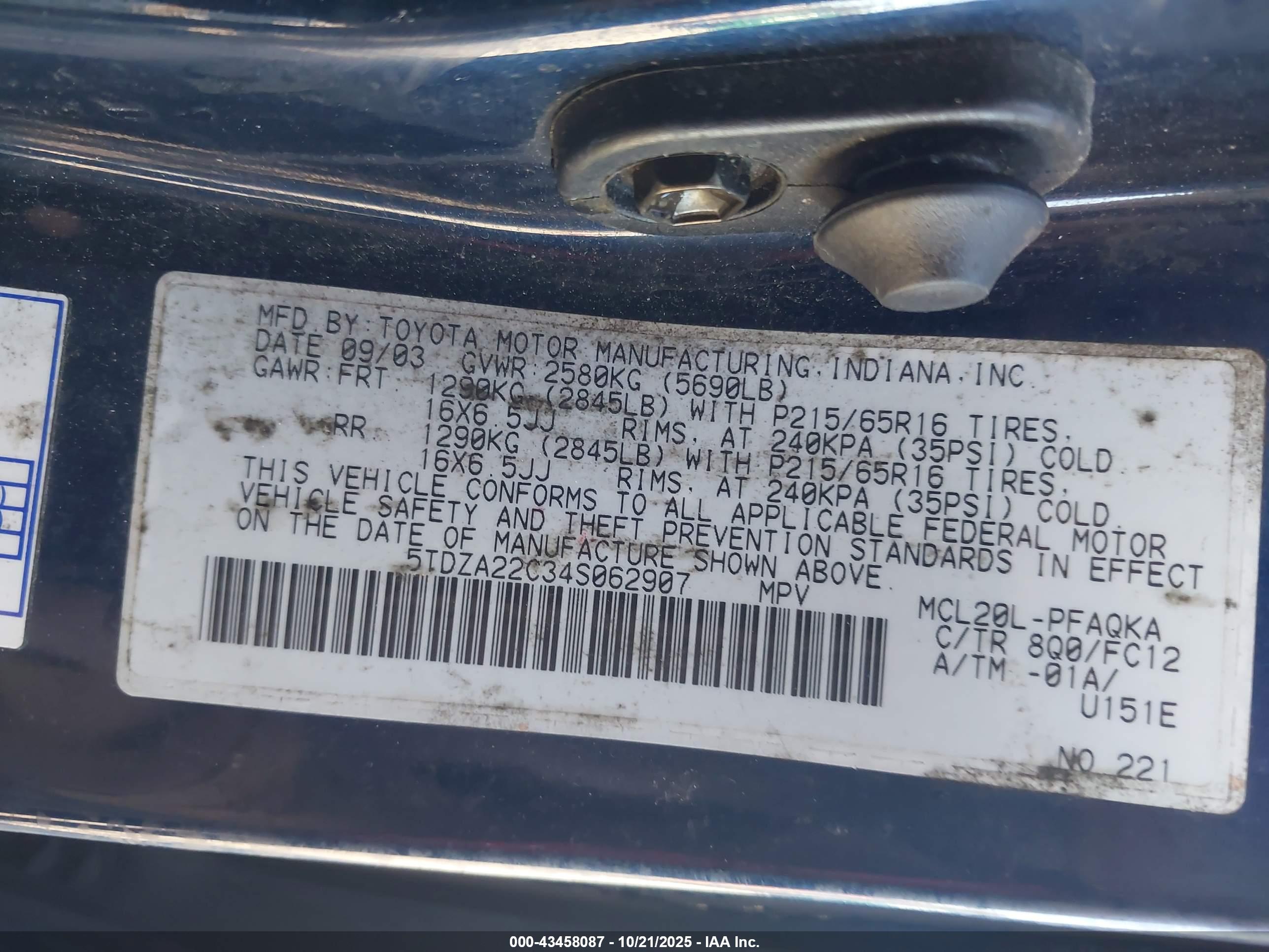 TOYOTA SIENNA image 9