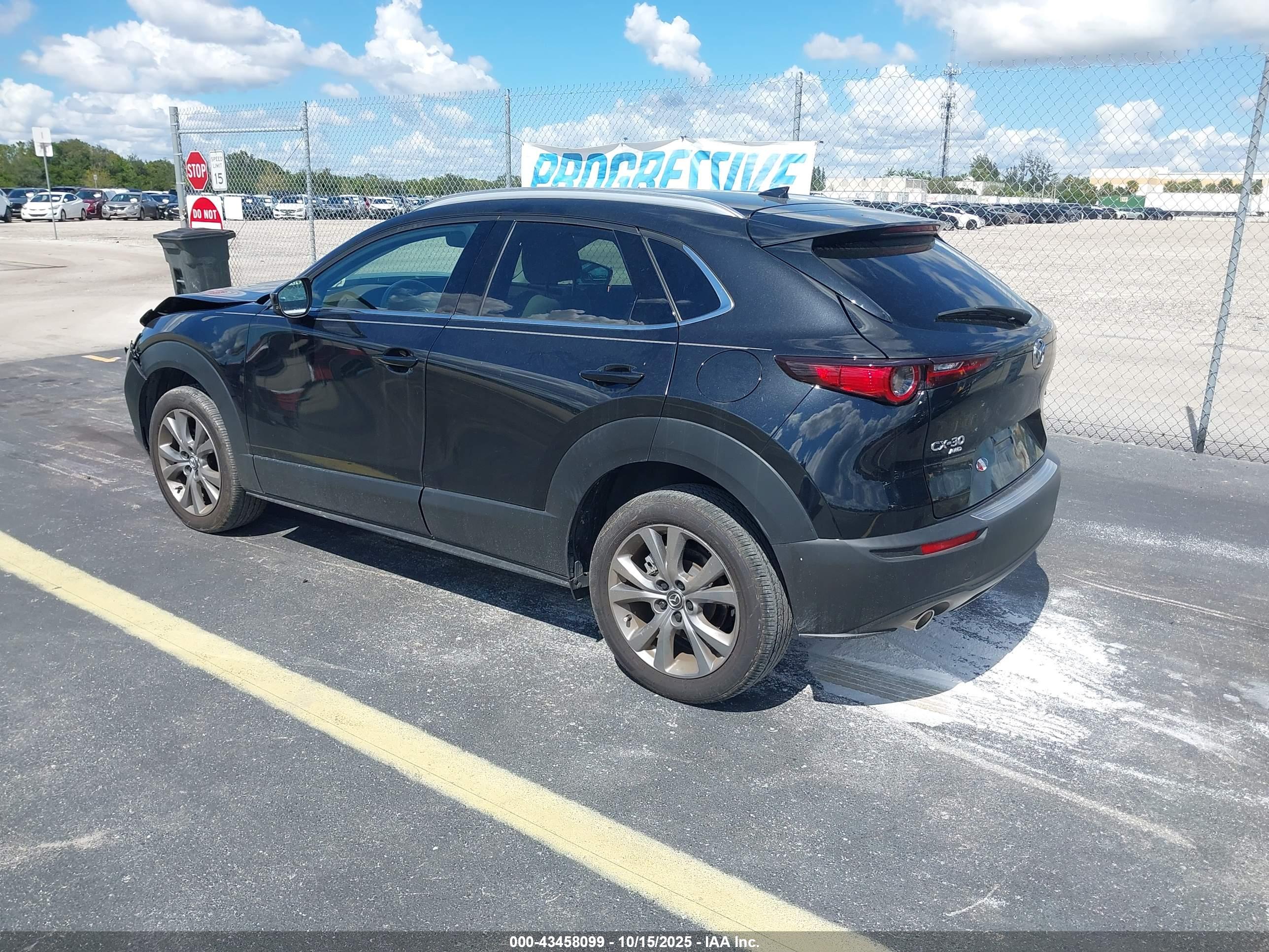 MAZDA CX-30 image 3