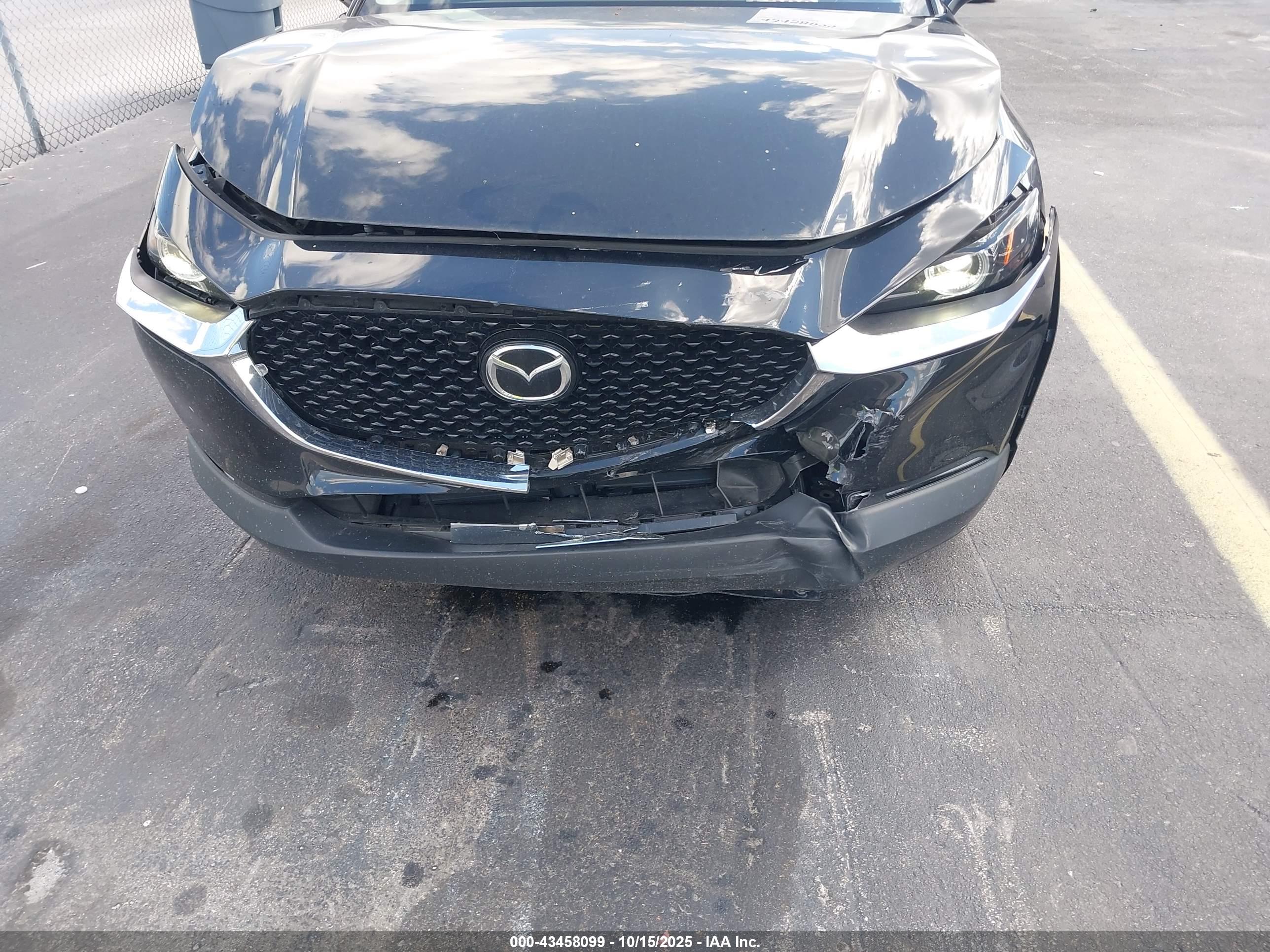 MAZDA CX-30 image 6