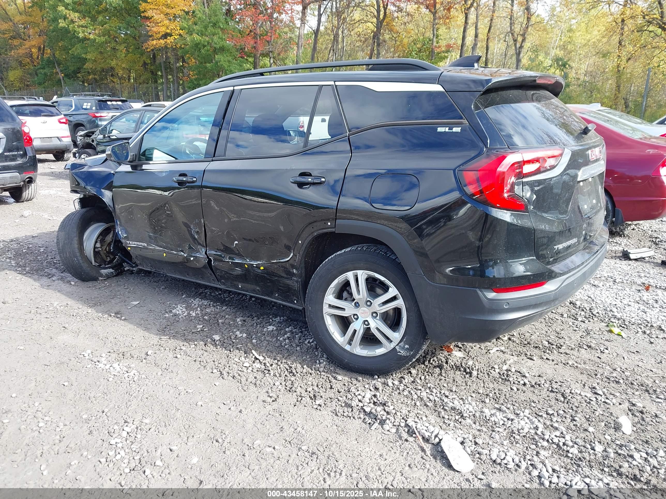 GMC TERRAIN image 3