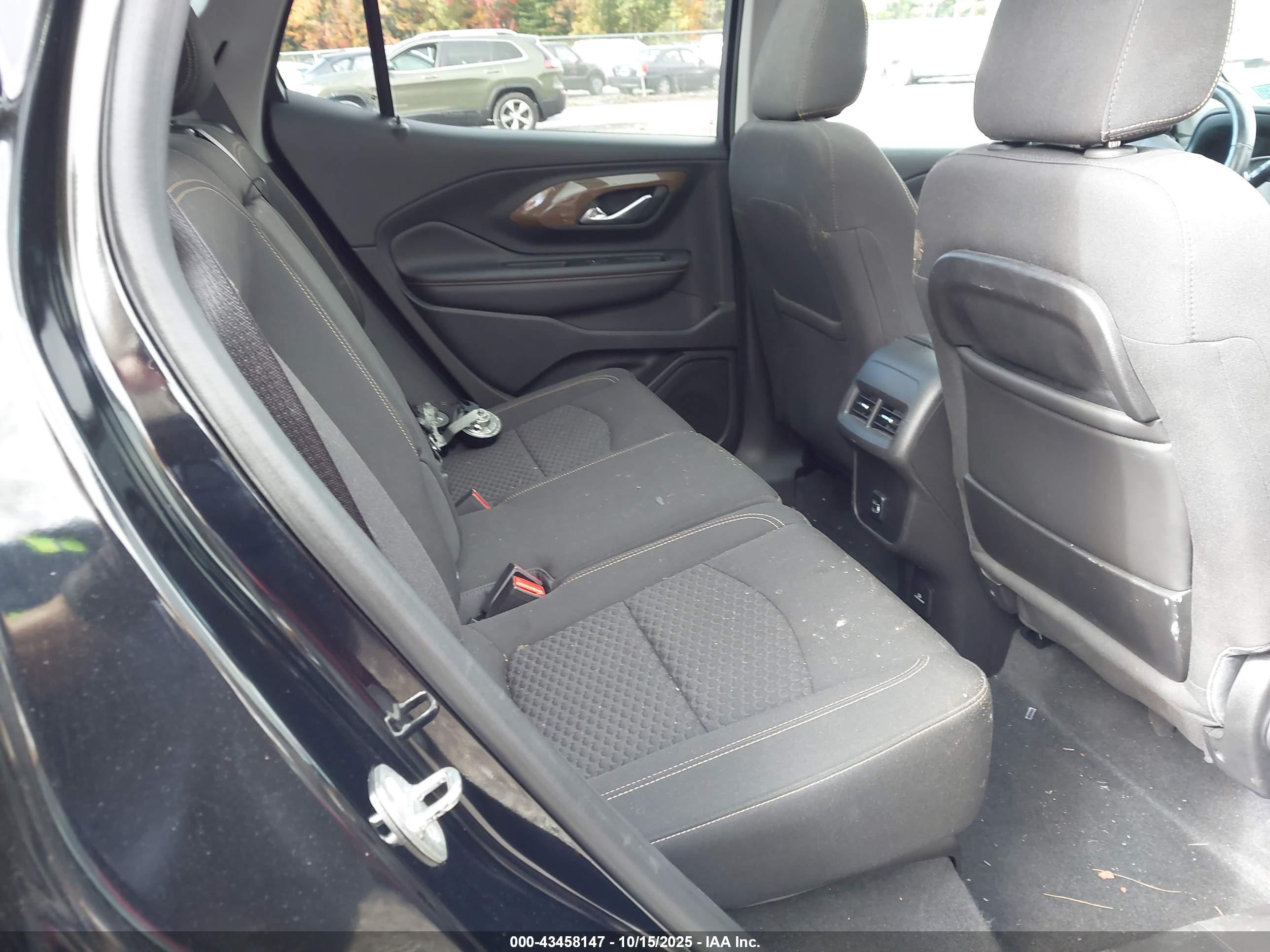 GMC TERRAIN image 8