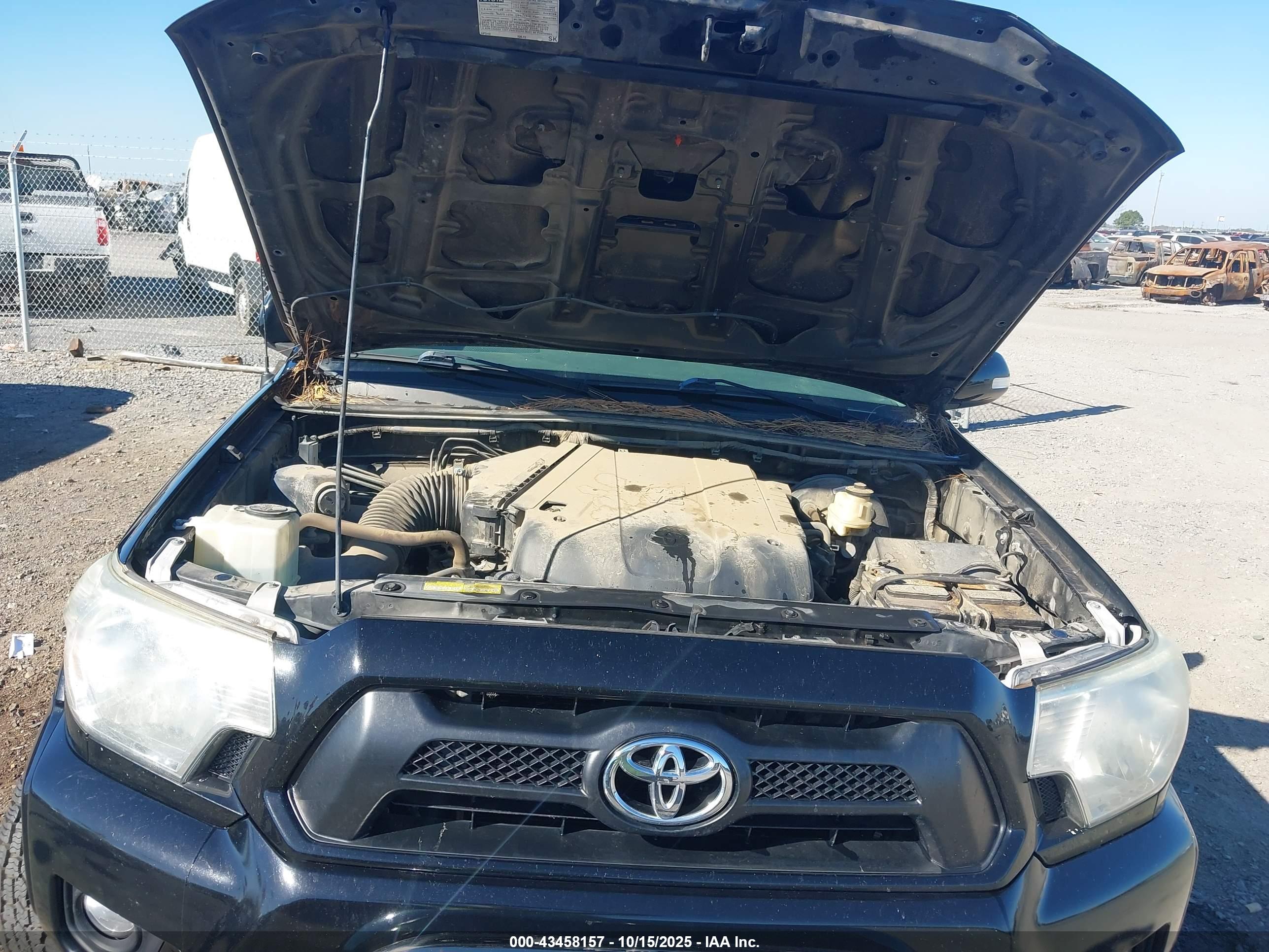 TOYOTA TACOMA image 10