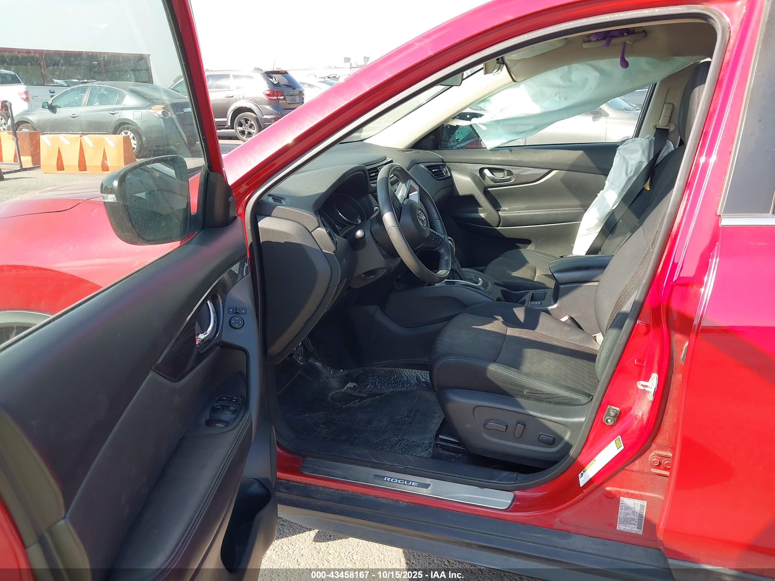 NISSAN ROGUE image 5