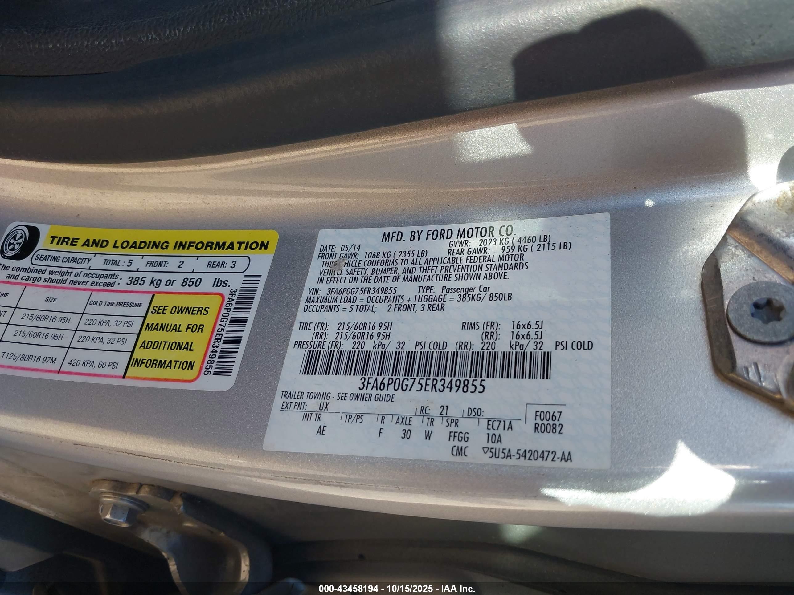 FORD FUSION image 9