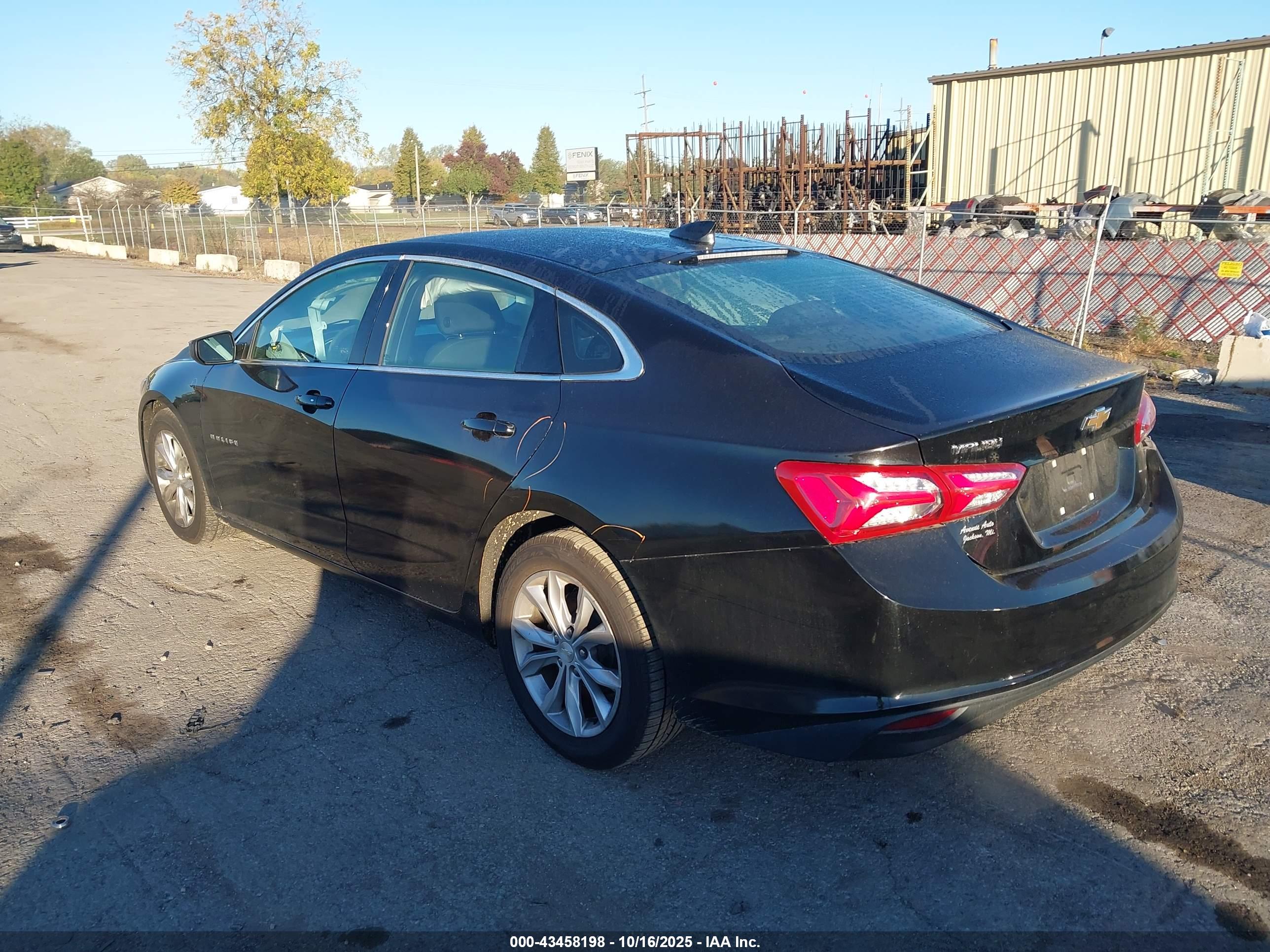 CHEVROLET MALIBU image 3