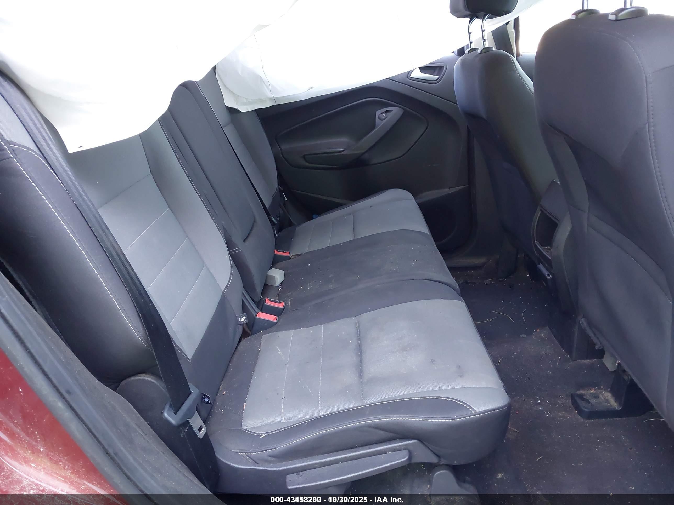 FORD ESCAPE image 8