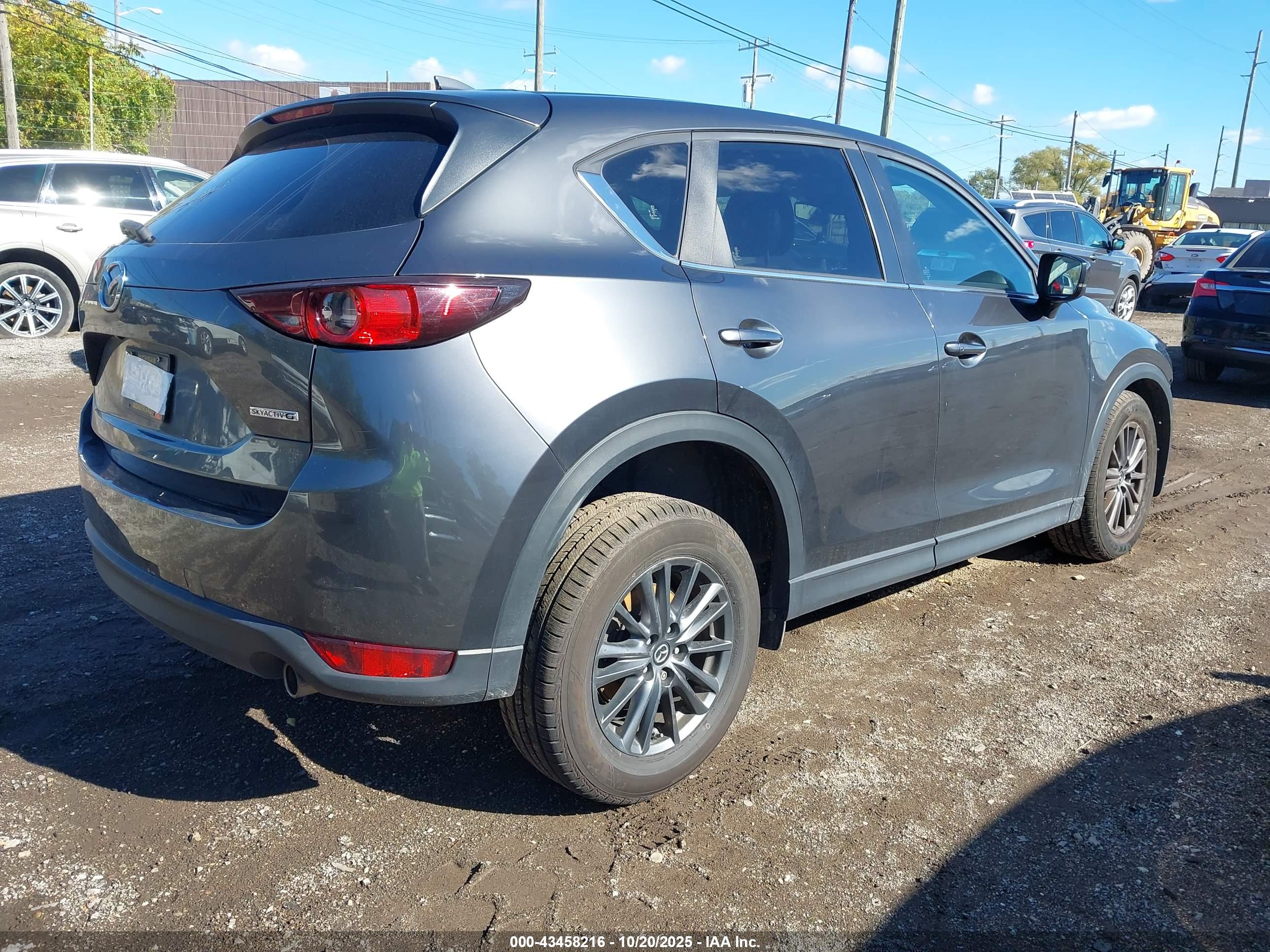 MAZDA CX-5 image 4