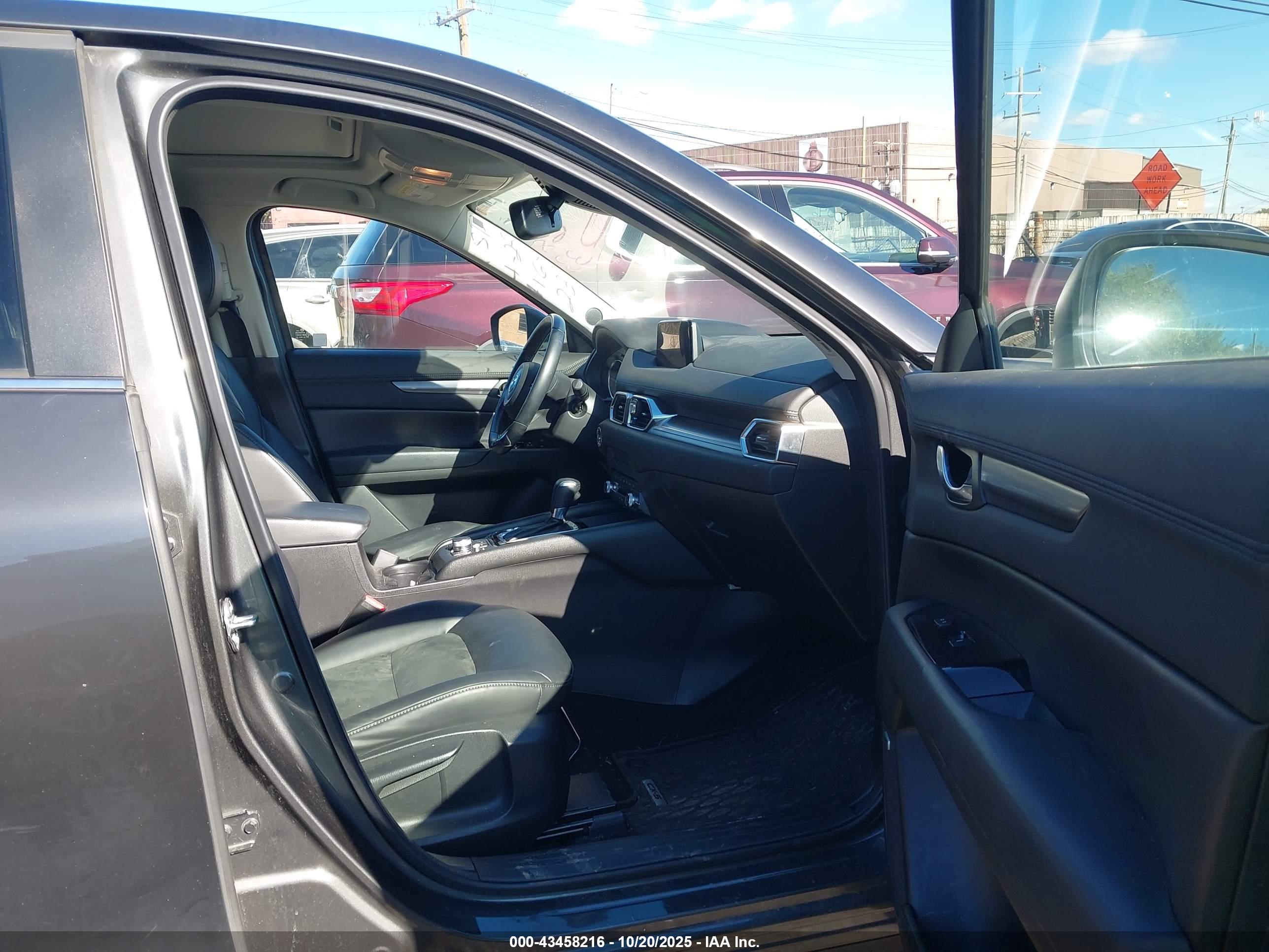 MAZDA CX-5 image 5