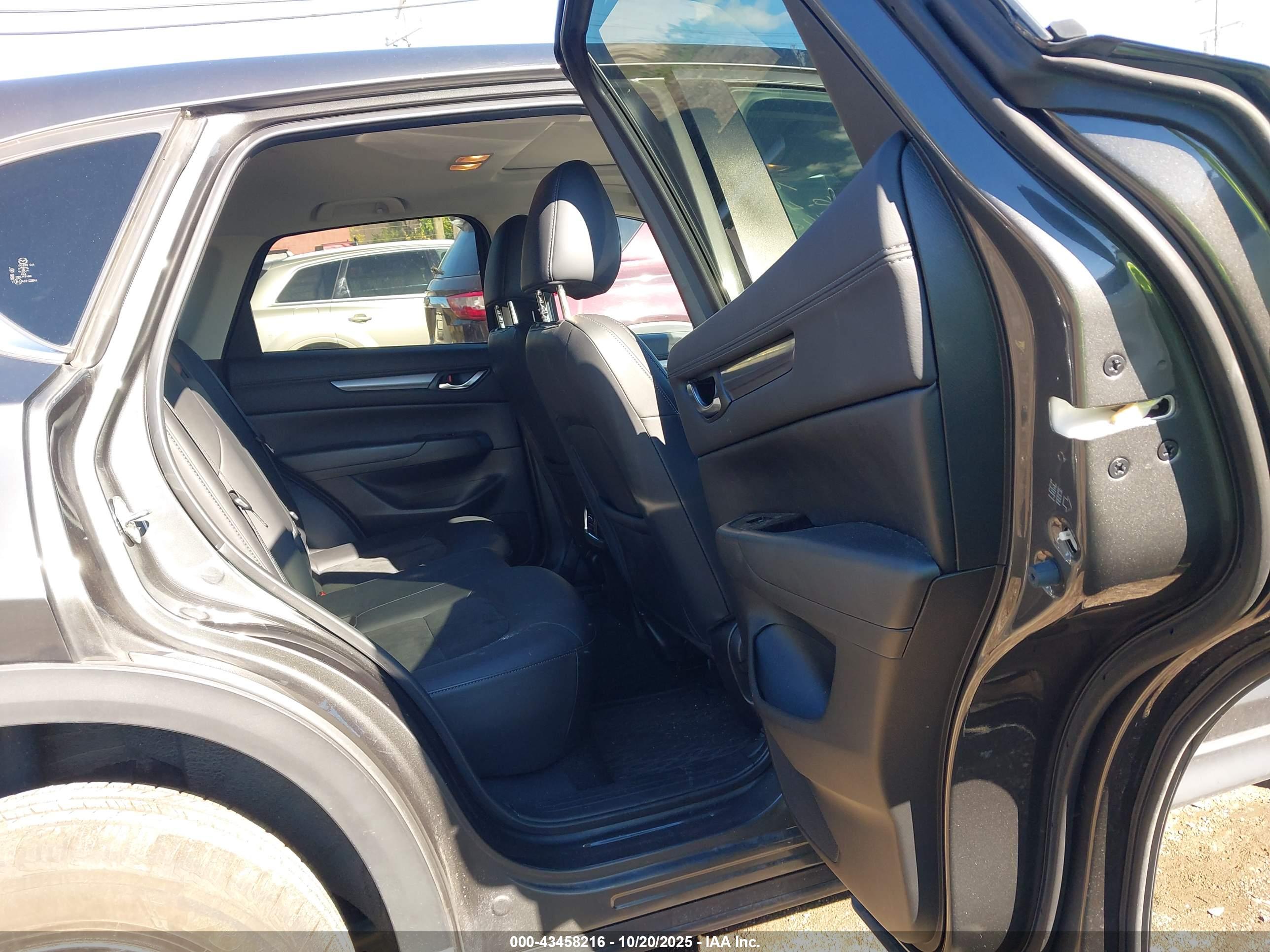 MAZDA CX-5 image 8