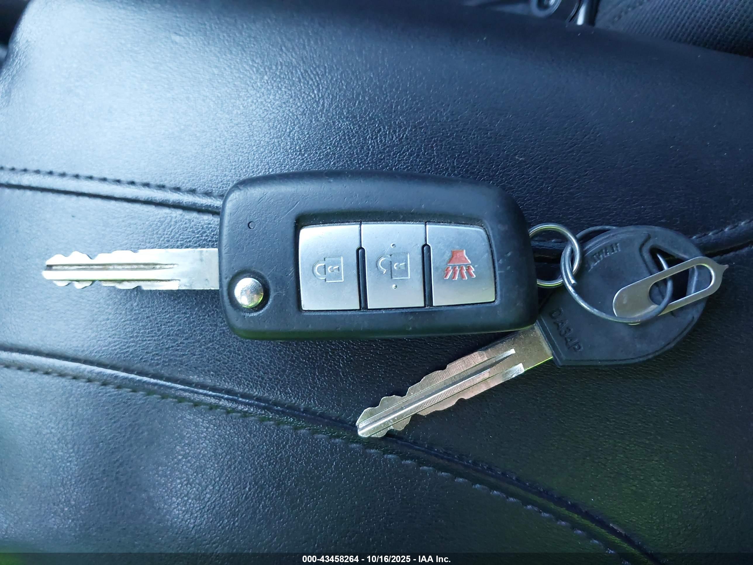 NISSAN ROGUE image 11