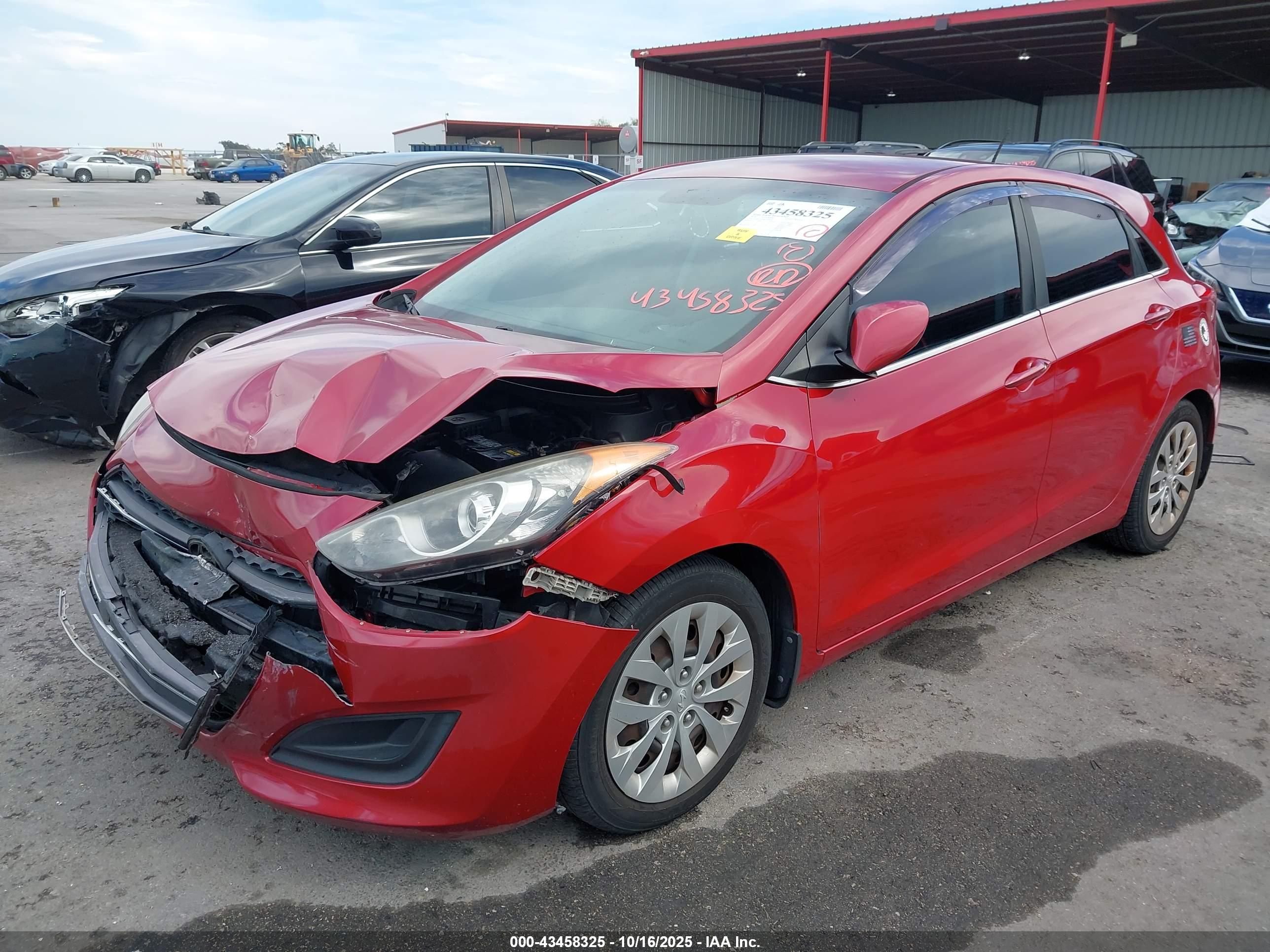 HYUNDAI ELANTRA image 2