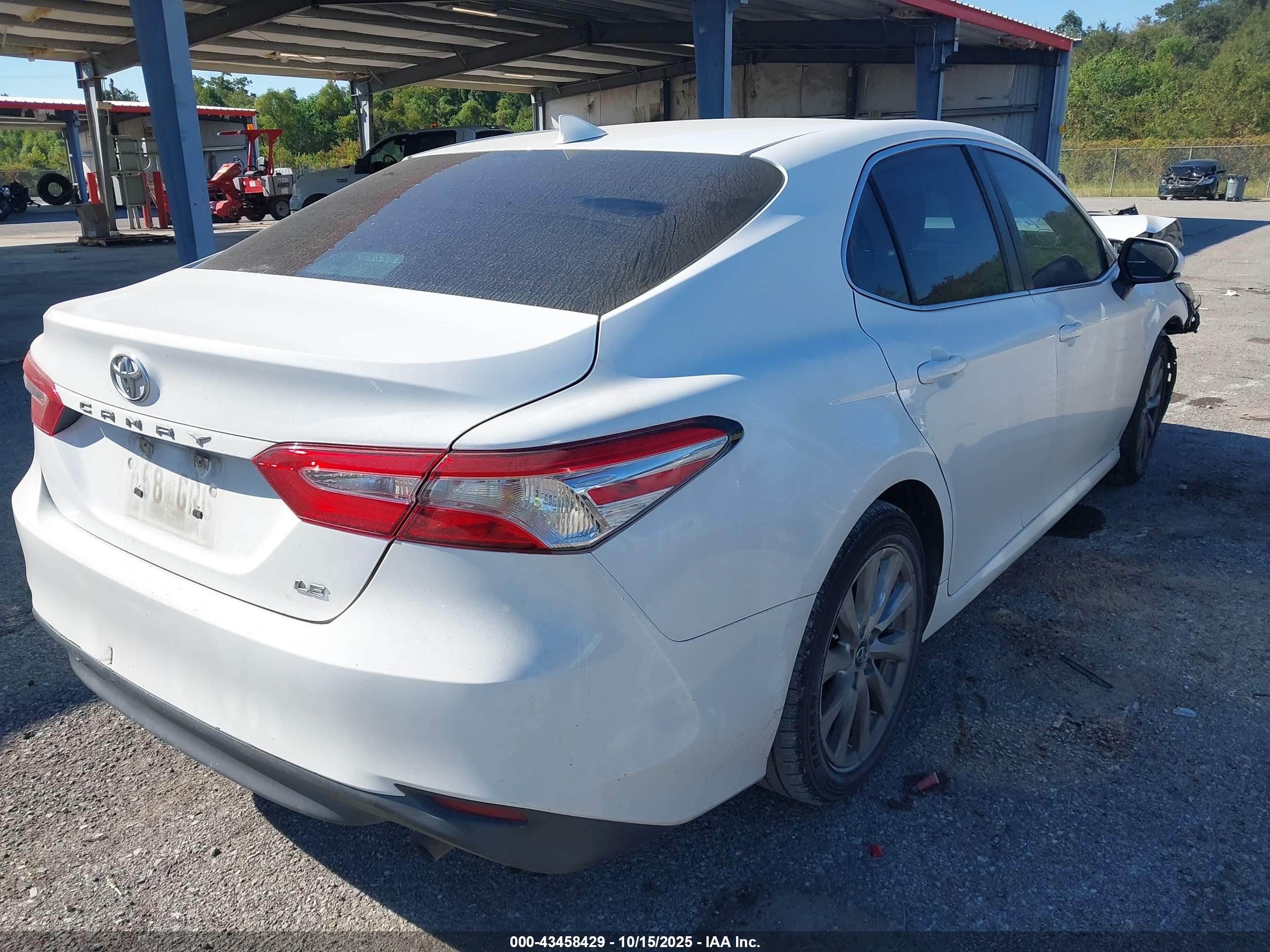 TOYOTA CAMRY image 4