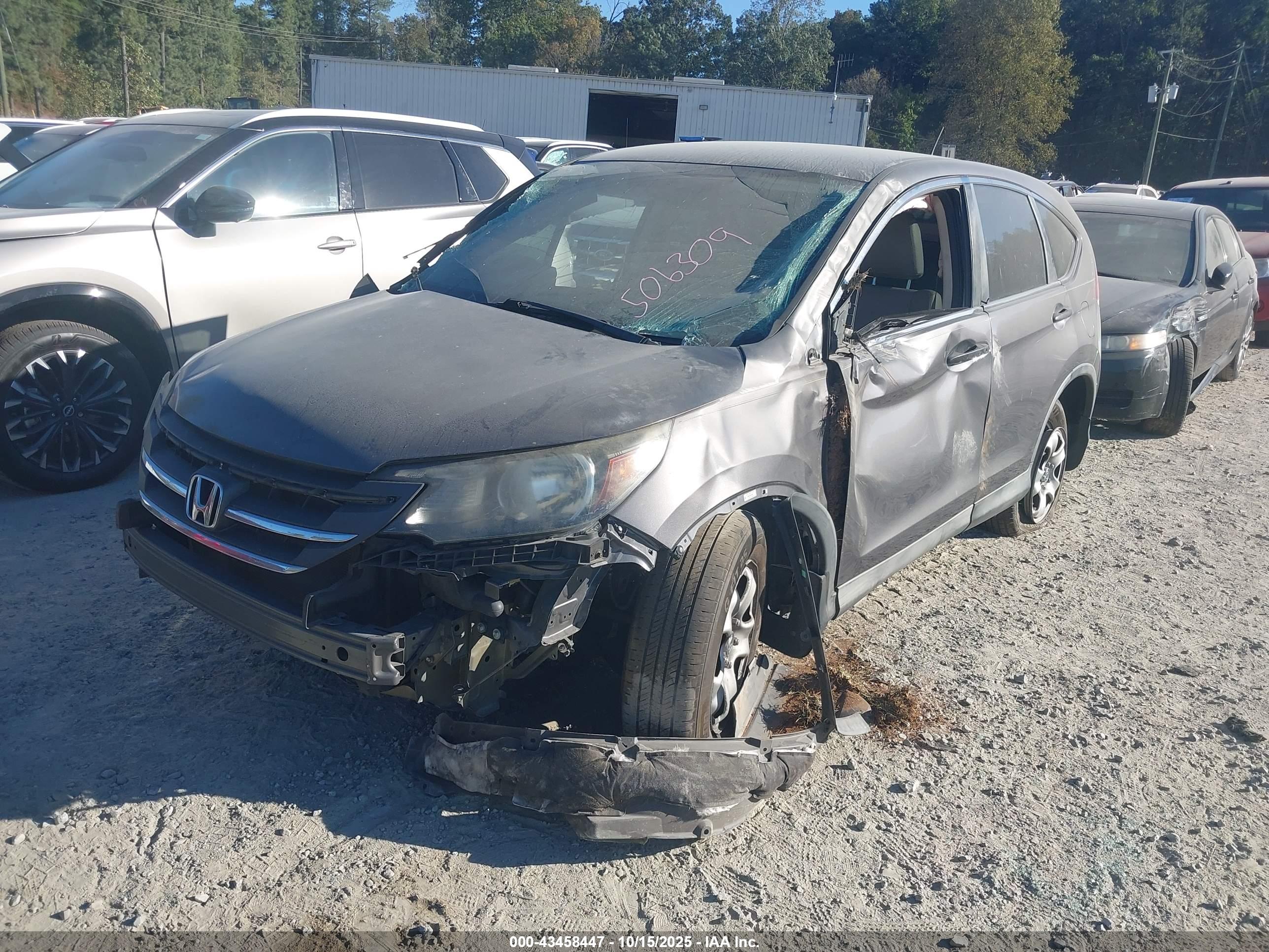 HONDA CR-V image 2