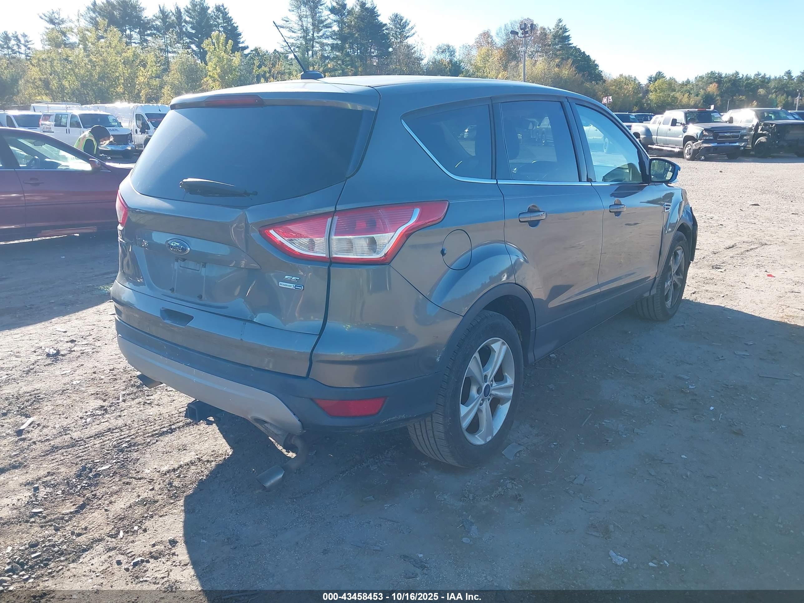FORD ESCAPE image 4