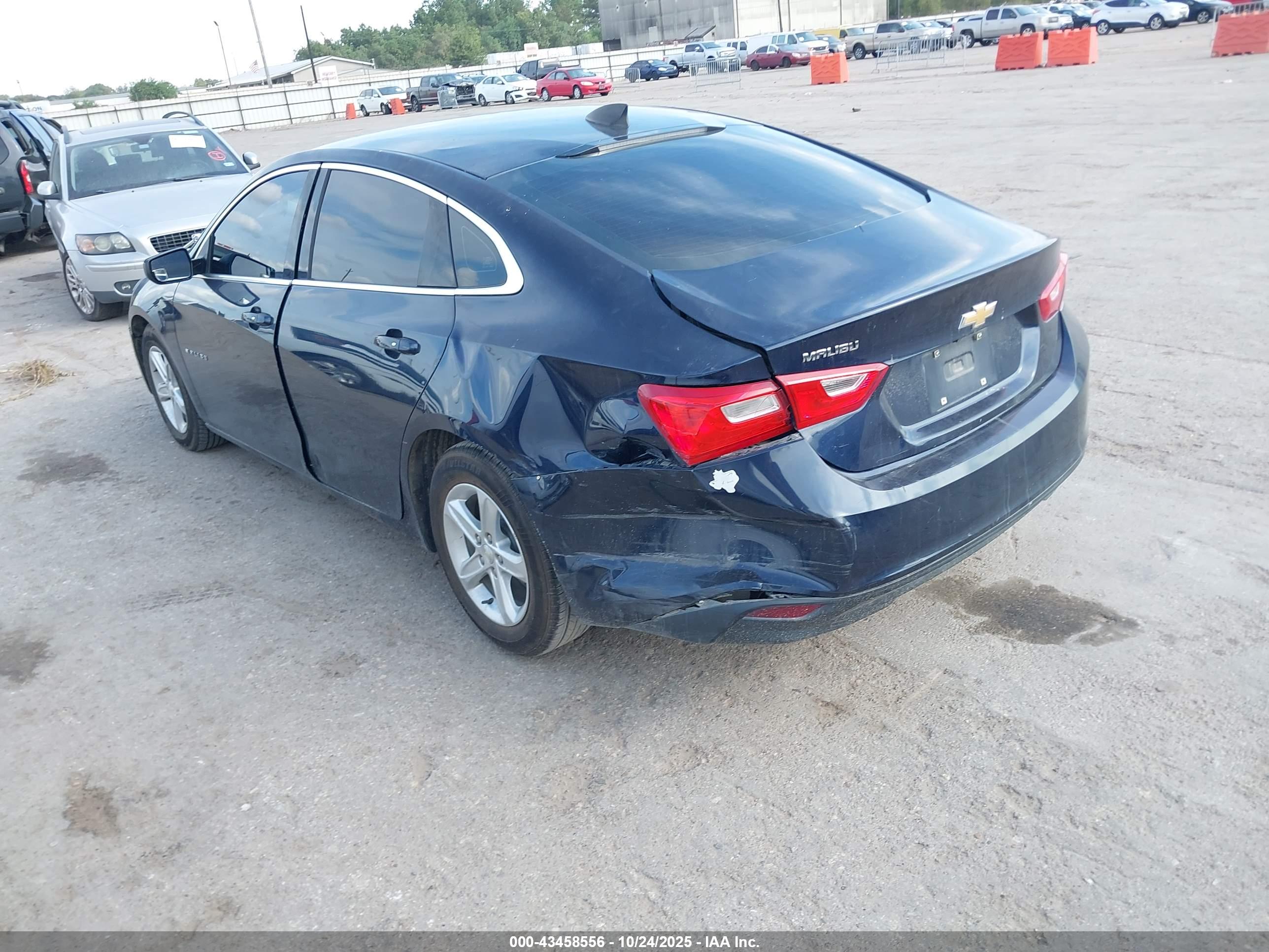 CHEVROLET MALIBU image 3