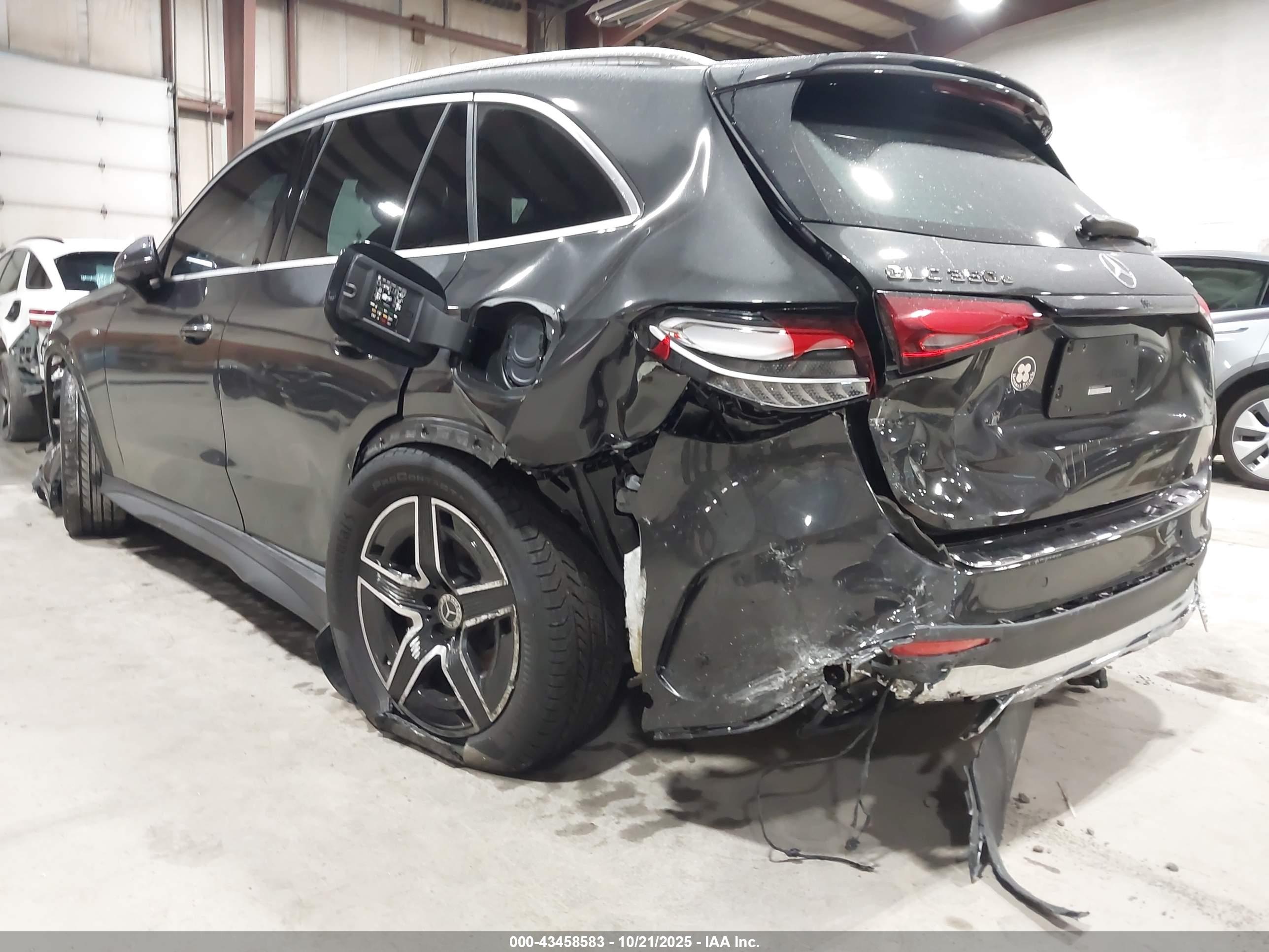MERCEDES-BENZ GLC image 6