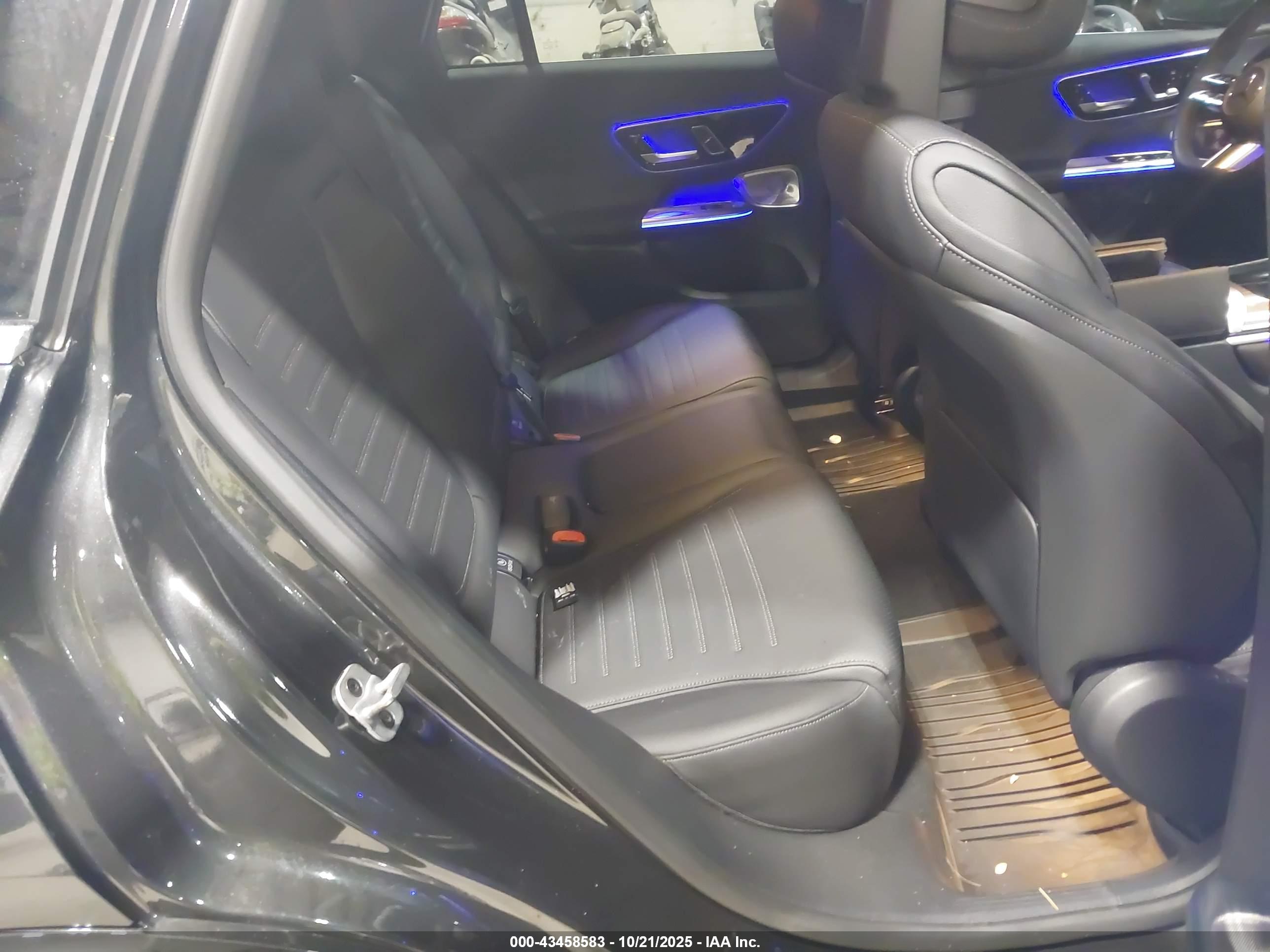 MERCEDES-BENZ GLC image 8