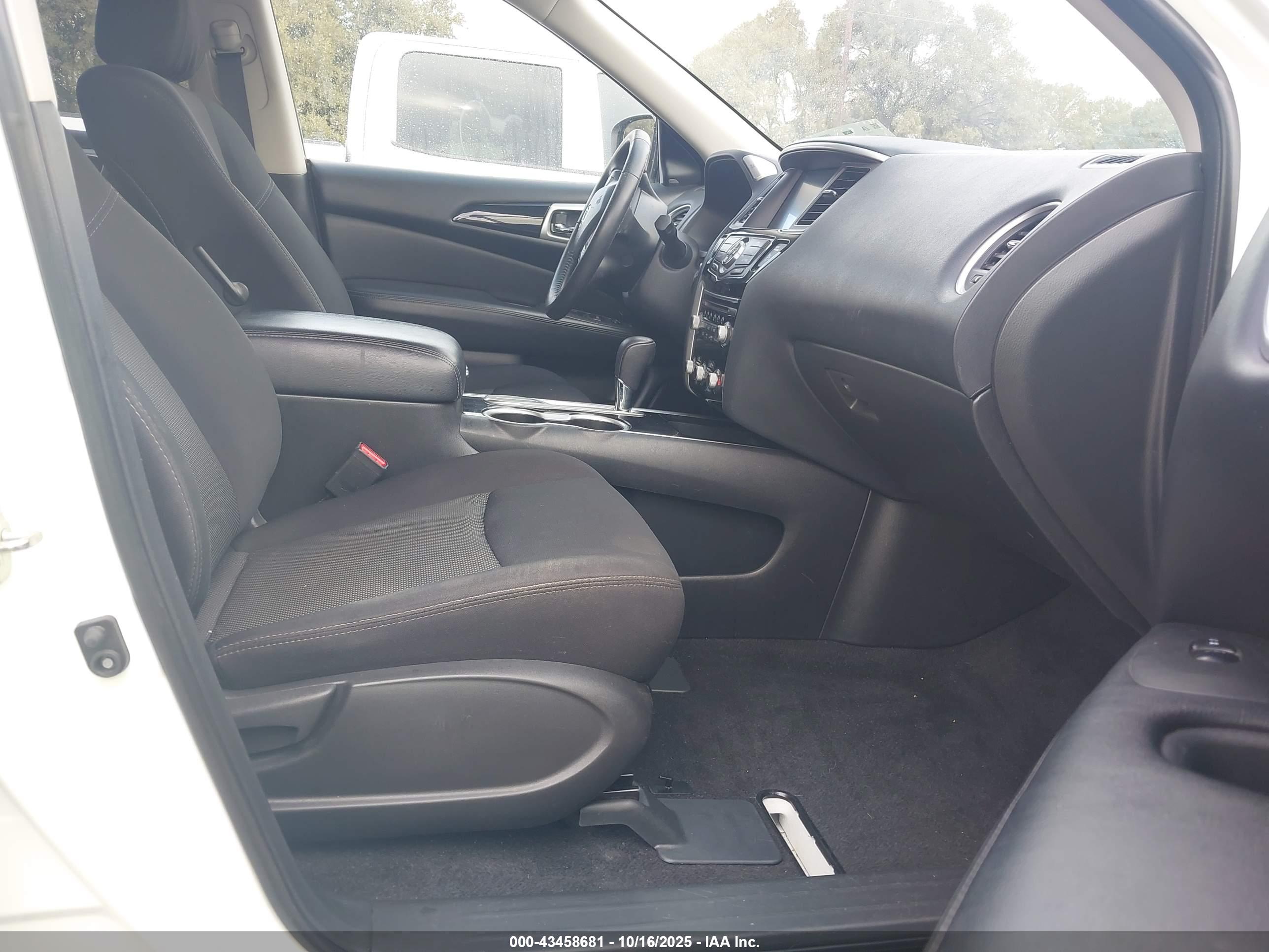 NISSAN PATHFINDER image 5
