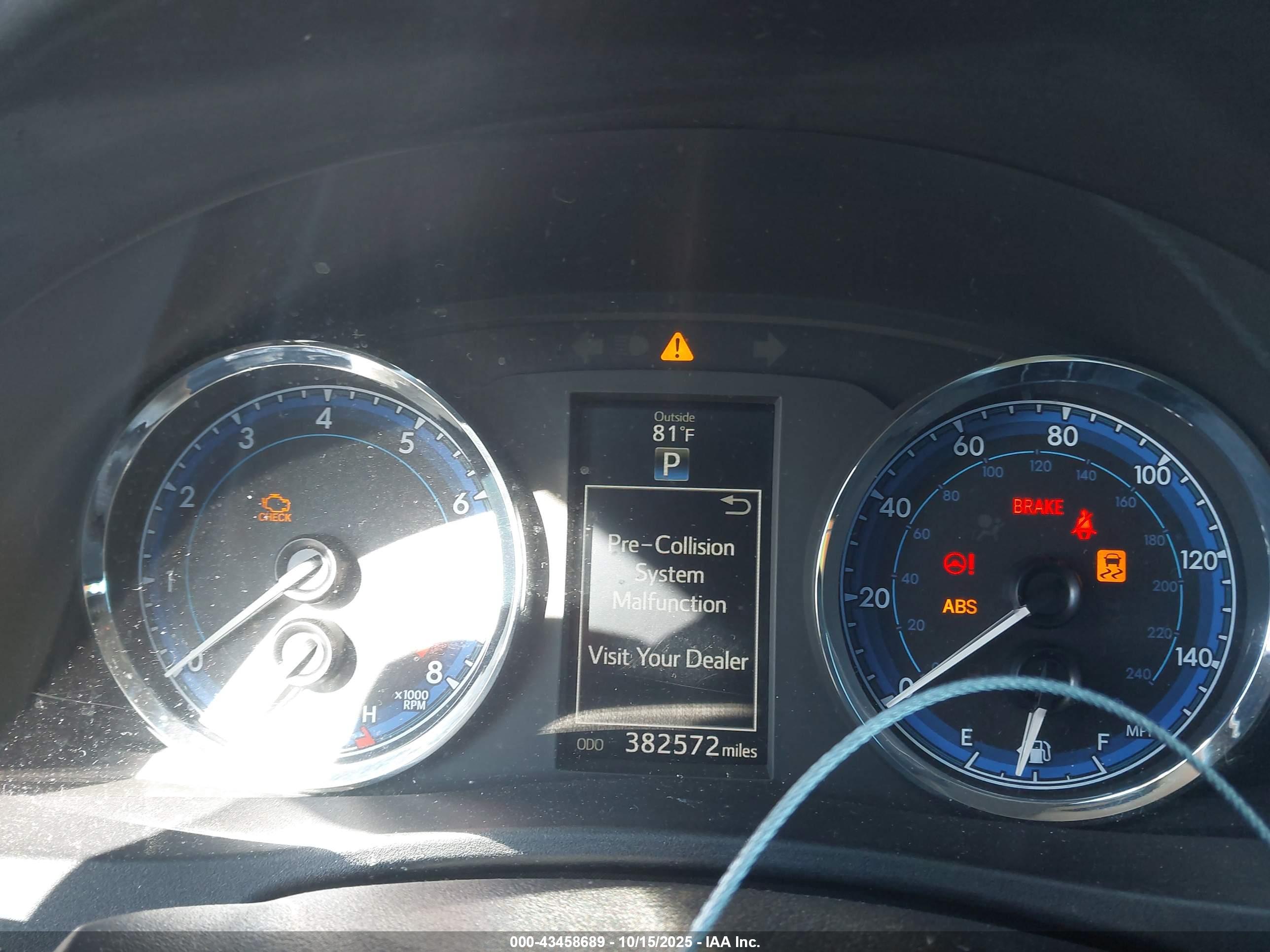 TOYOTA COROLLA image 7