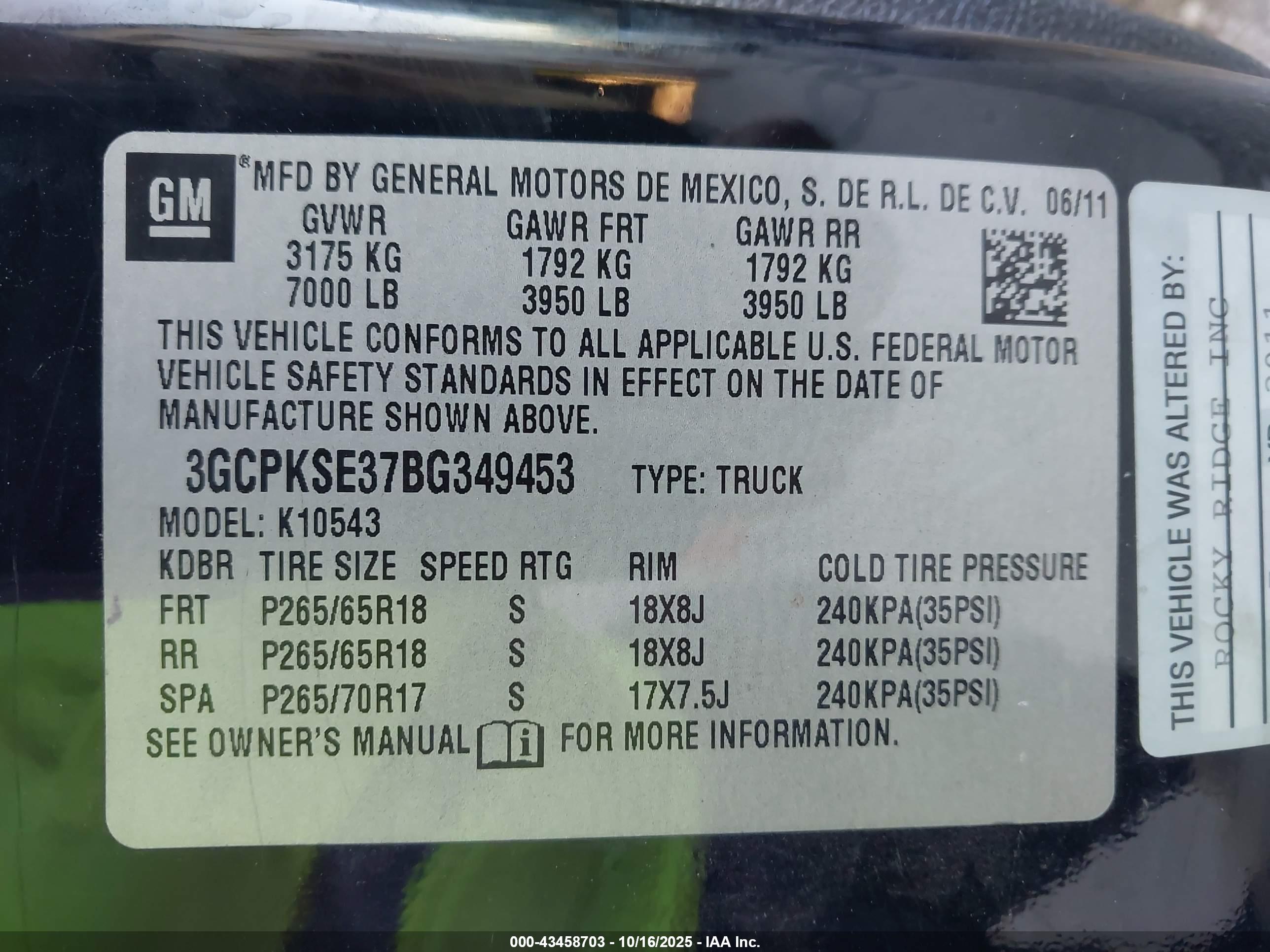CHEVROLET SILVERADO image 9