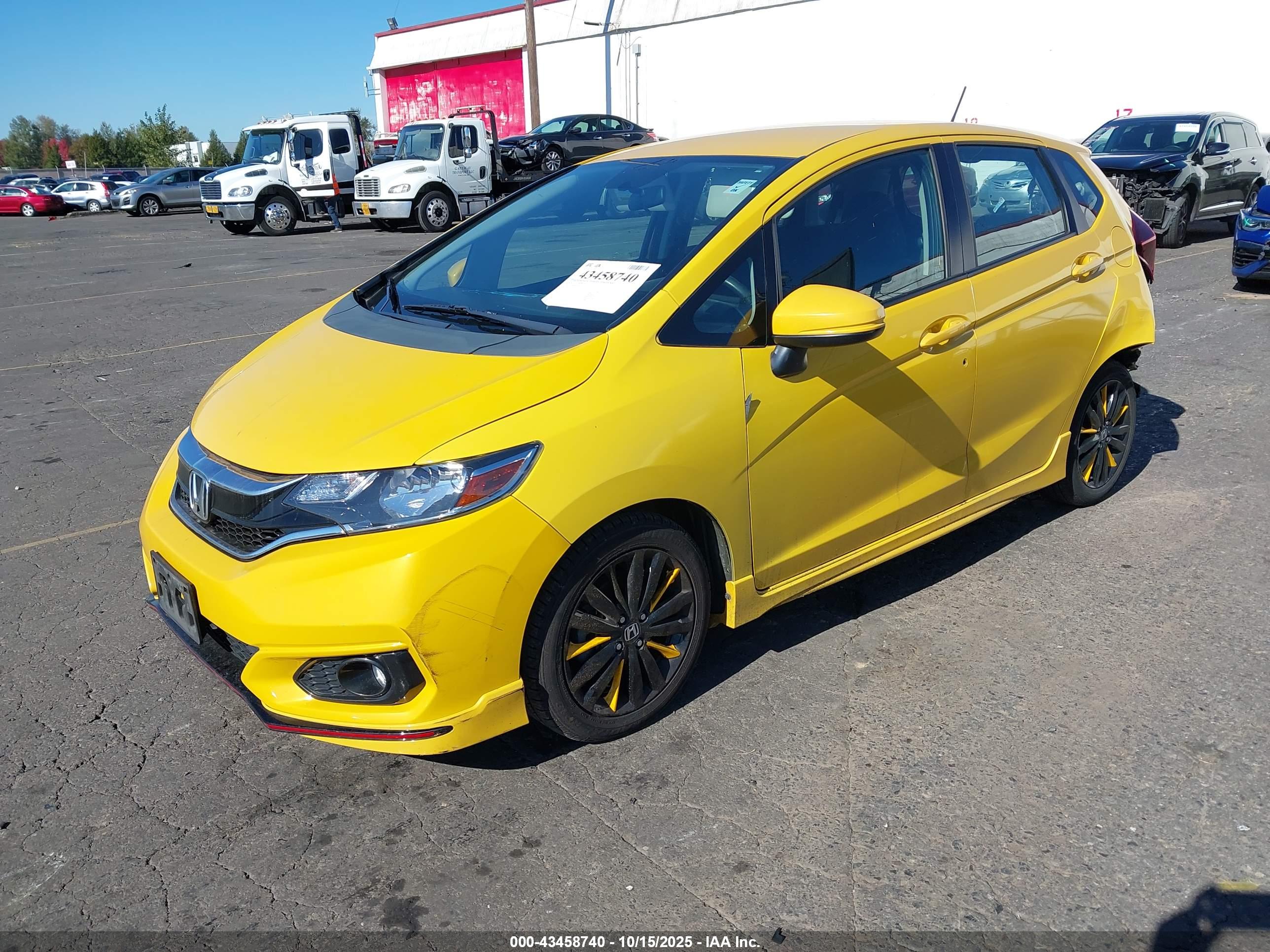 HONDA FIT image 2