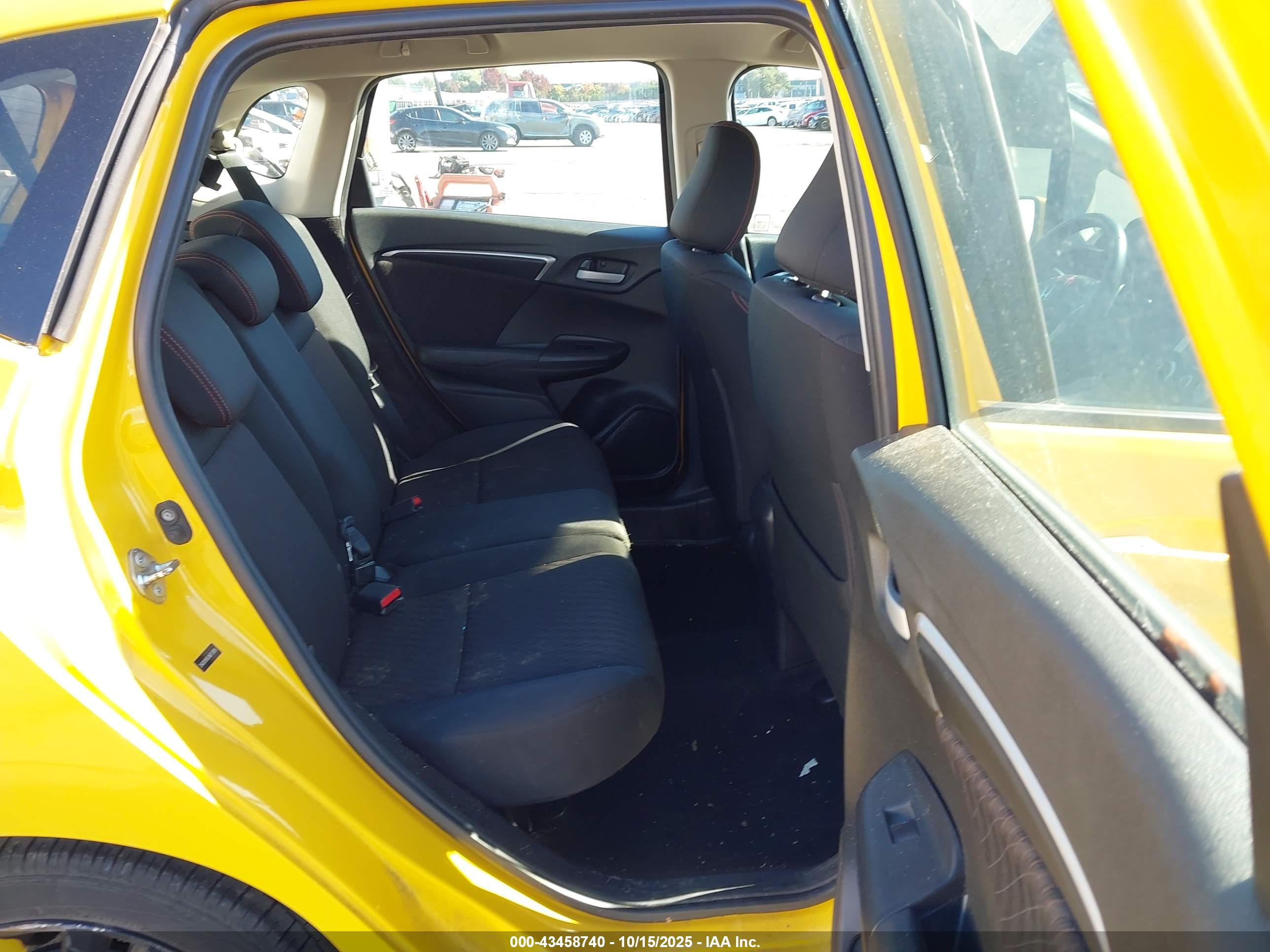HONDA FIT image 8