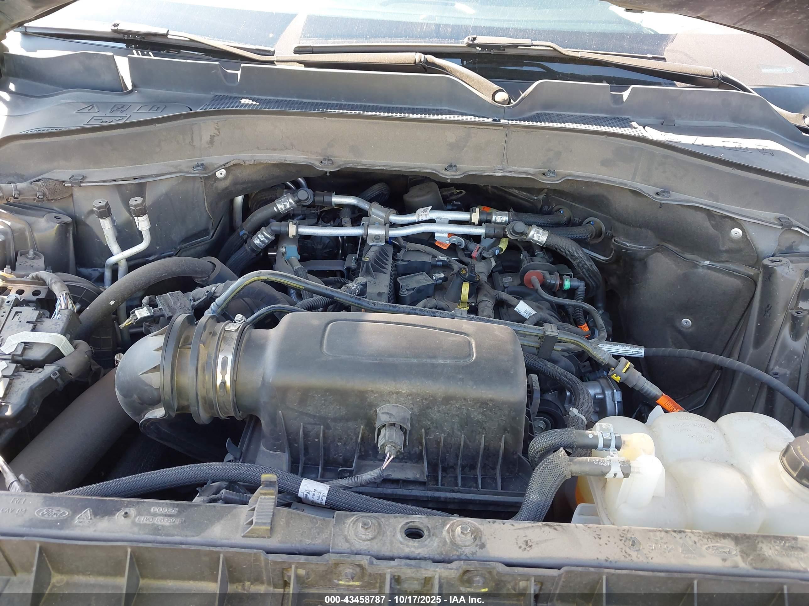 FORD EXPLORER image 10