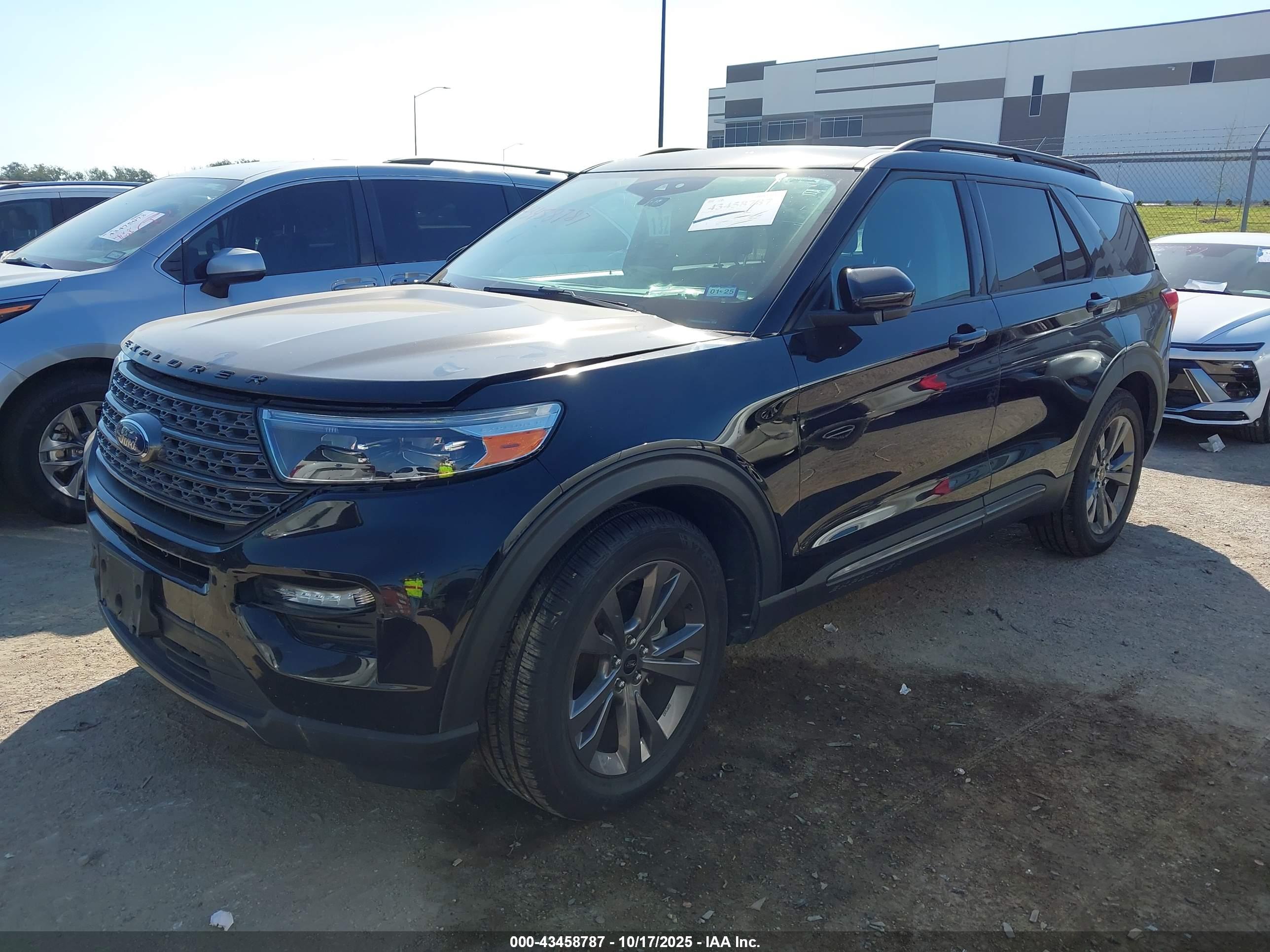 FORD EXPLORER image 2