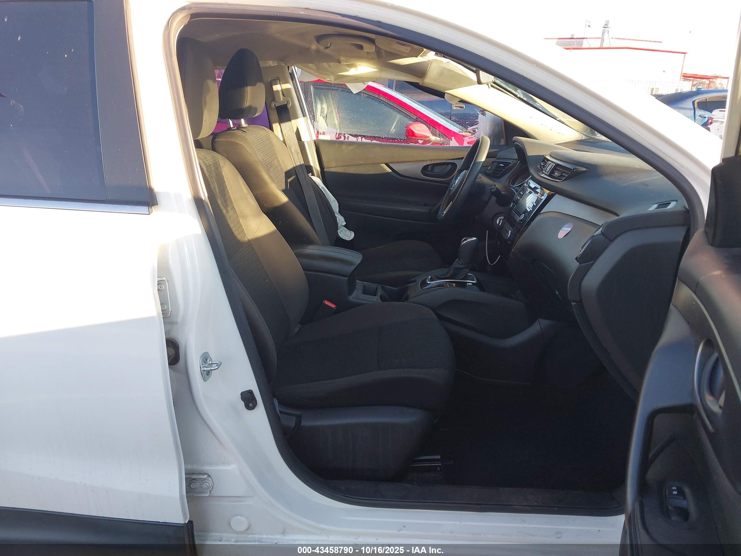 NISSAN ROGUE image 5