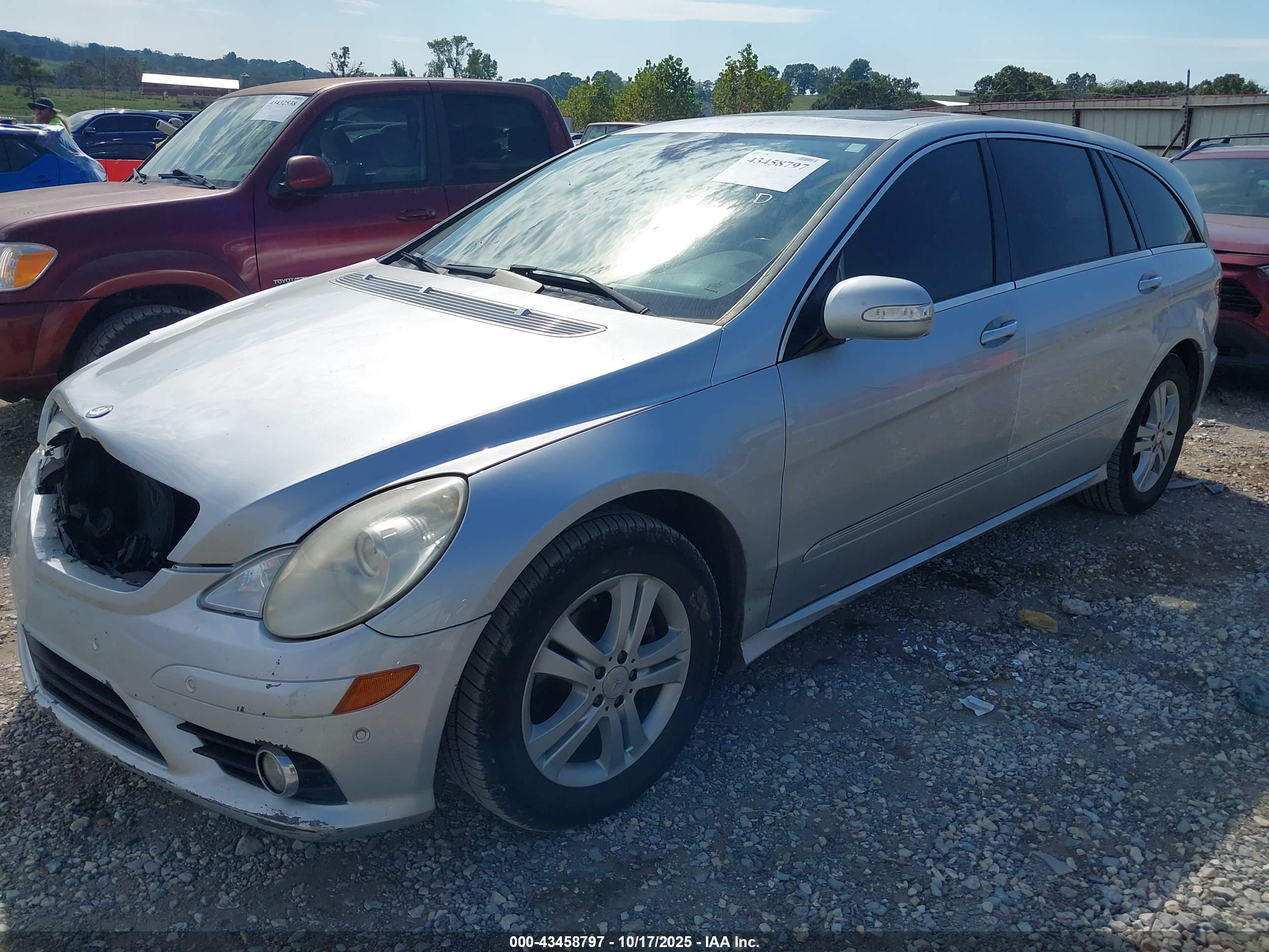 MERCEDES-BENZ R image 2