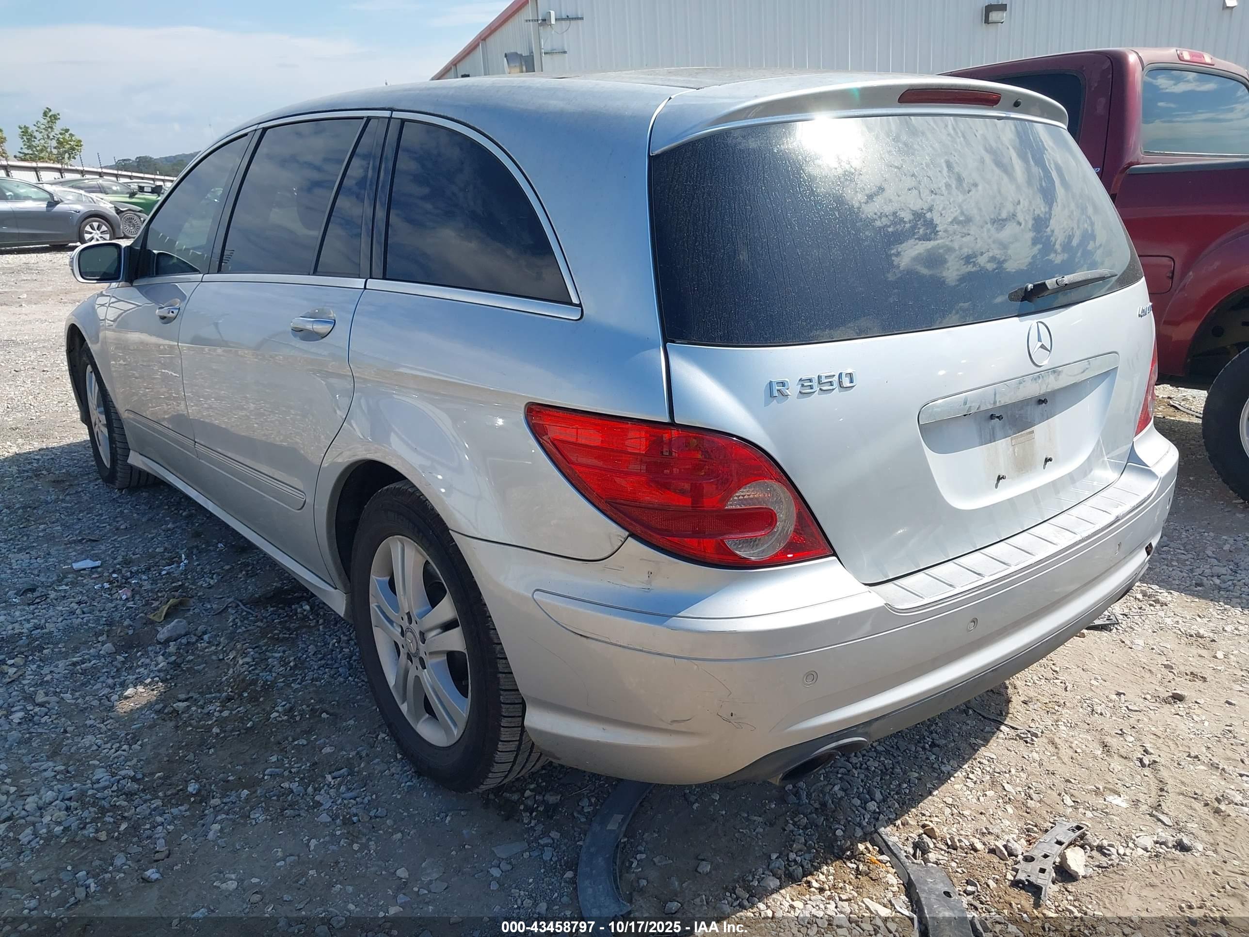 MERCEDES-BENZ R image 3