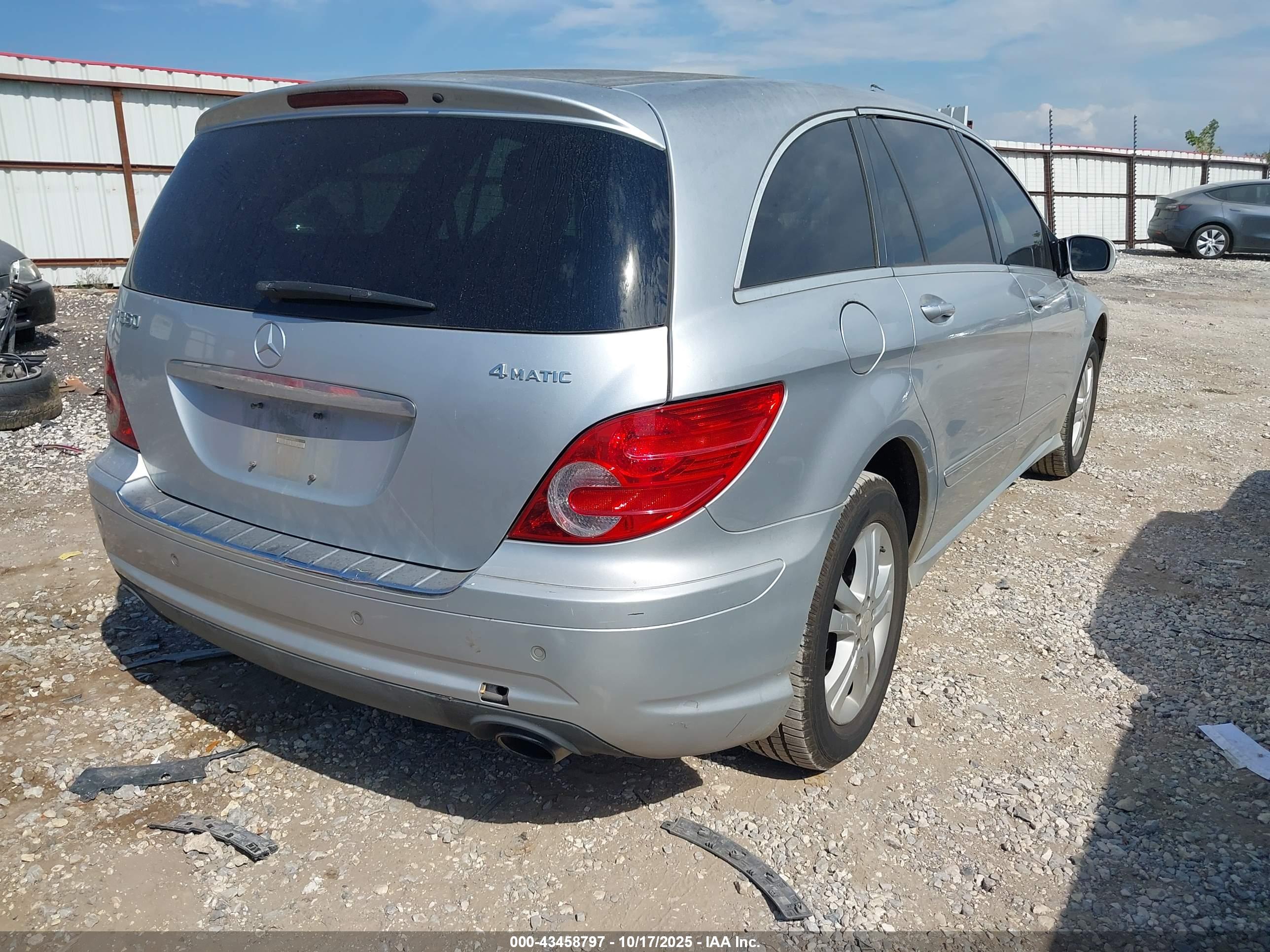 MERCEDES-BENZ R image 4
