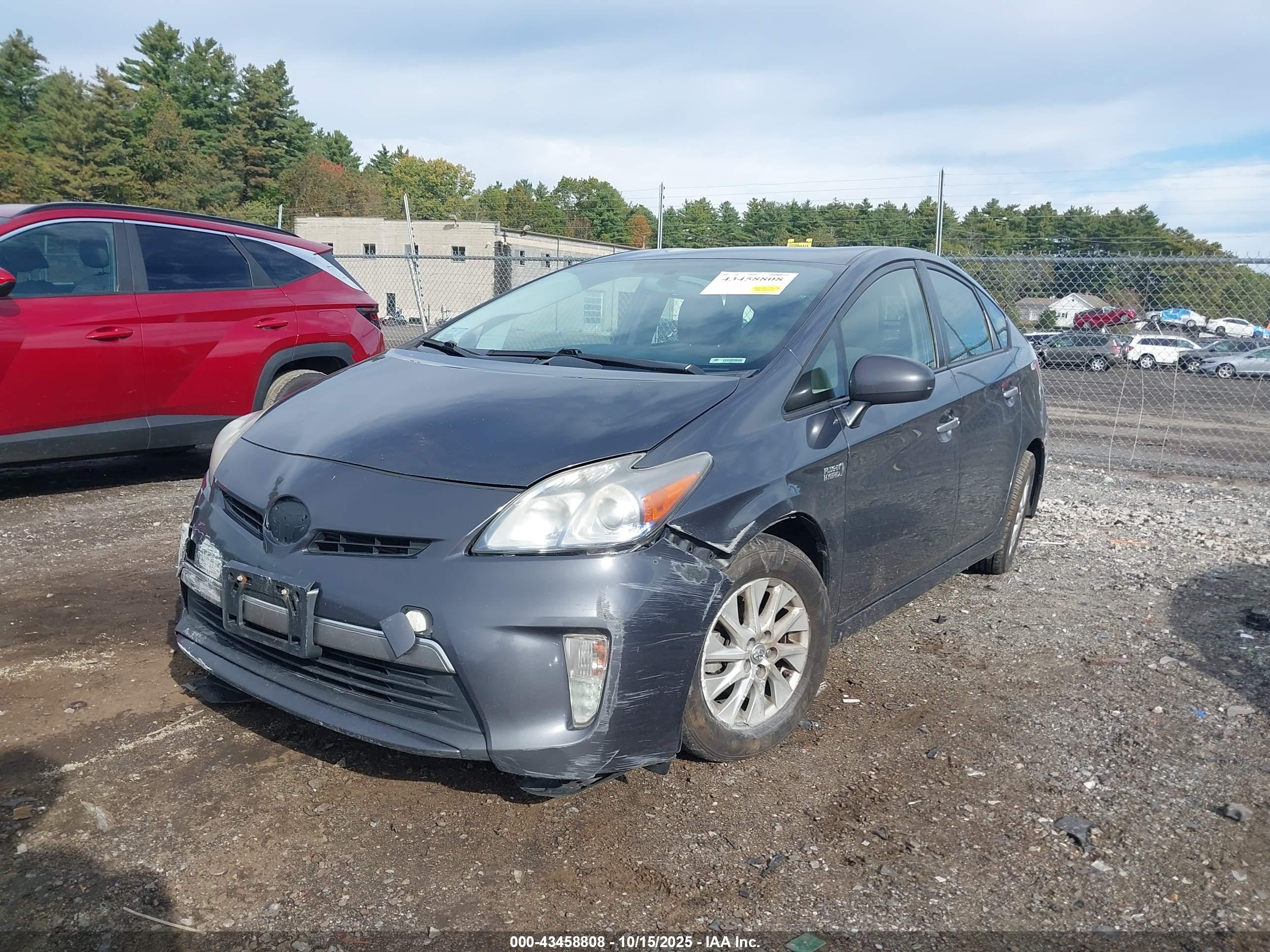 TOYOTA PRIUS image 2
