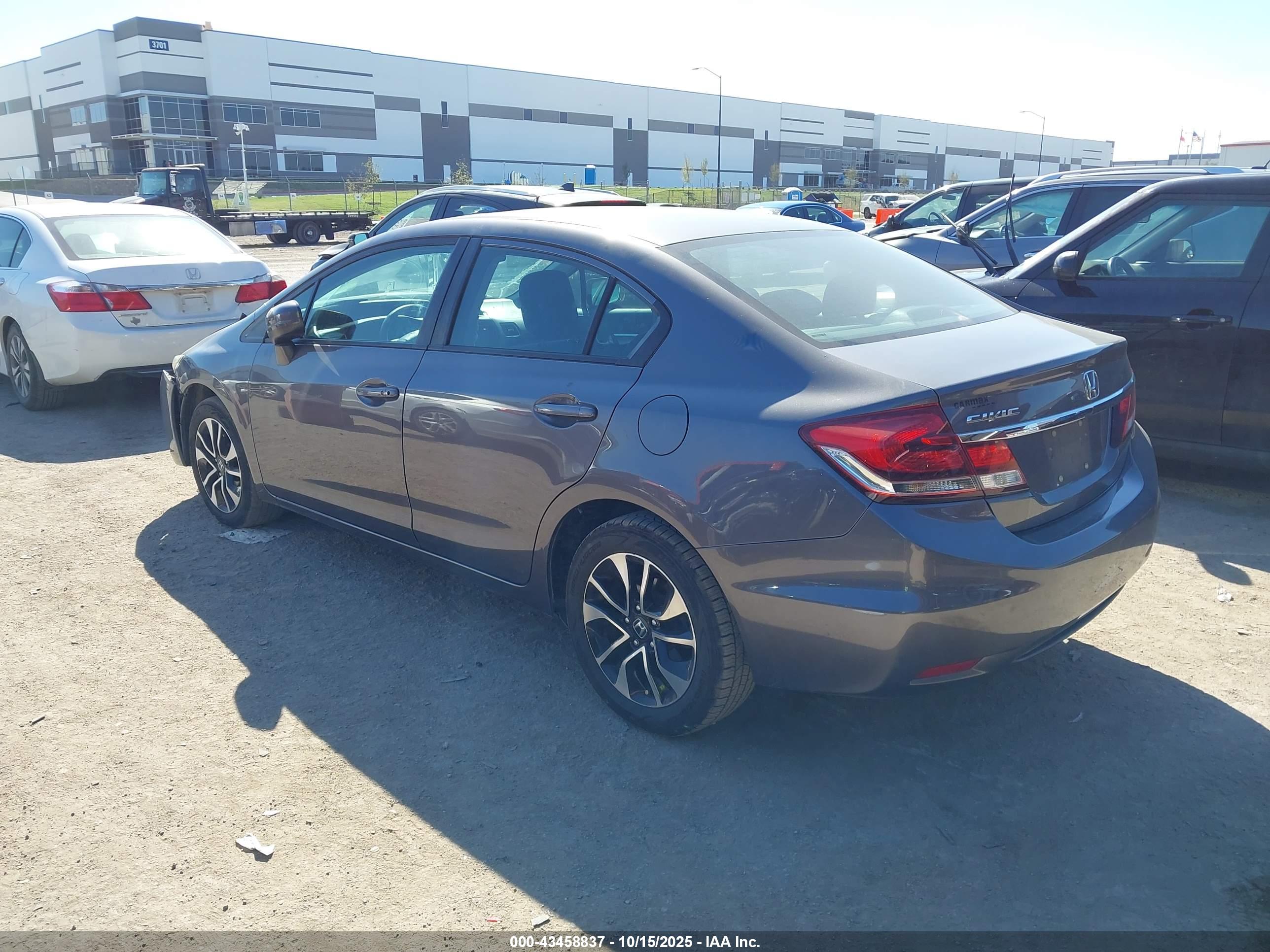 HONDA CIVIC image 3