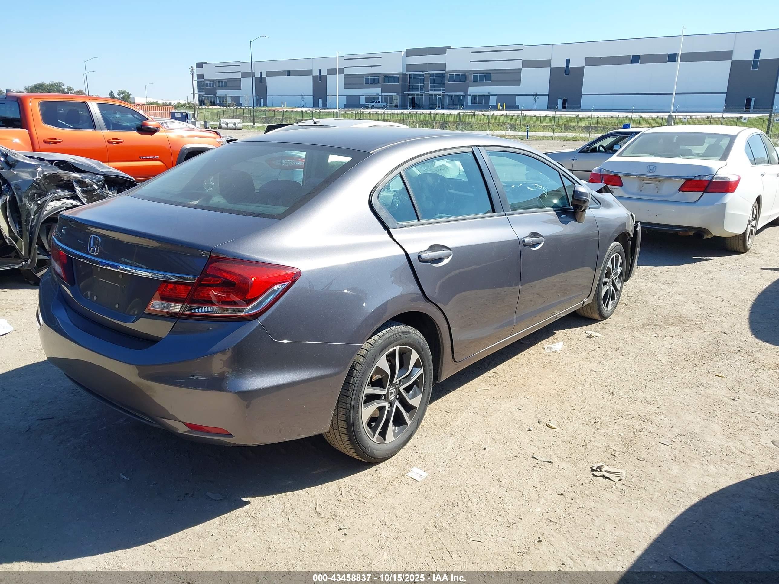 HONDA CIVIC image 4