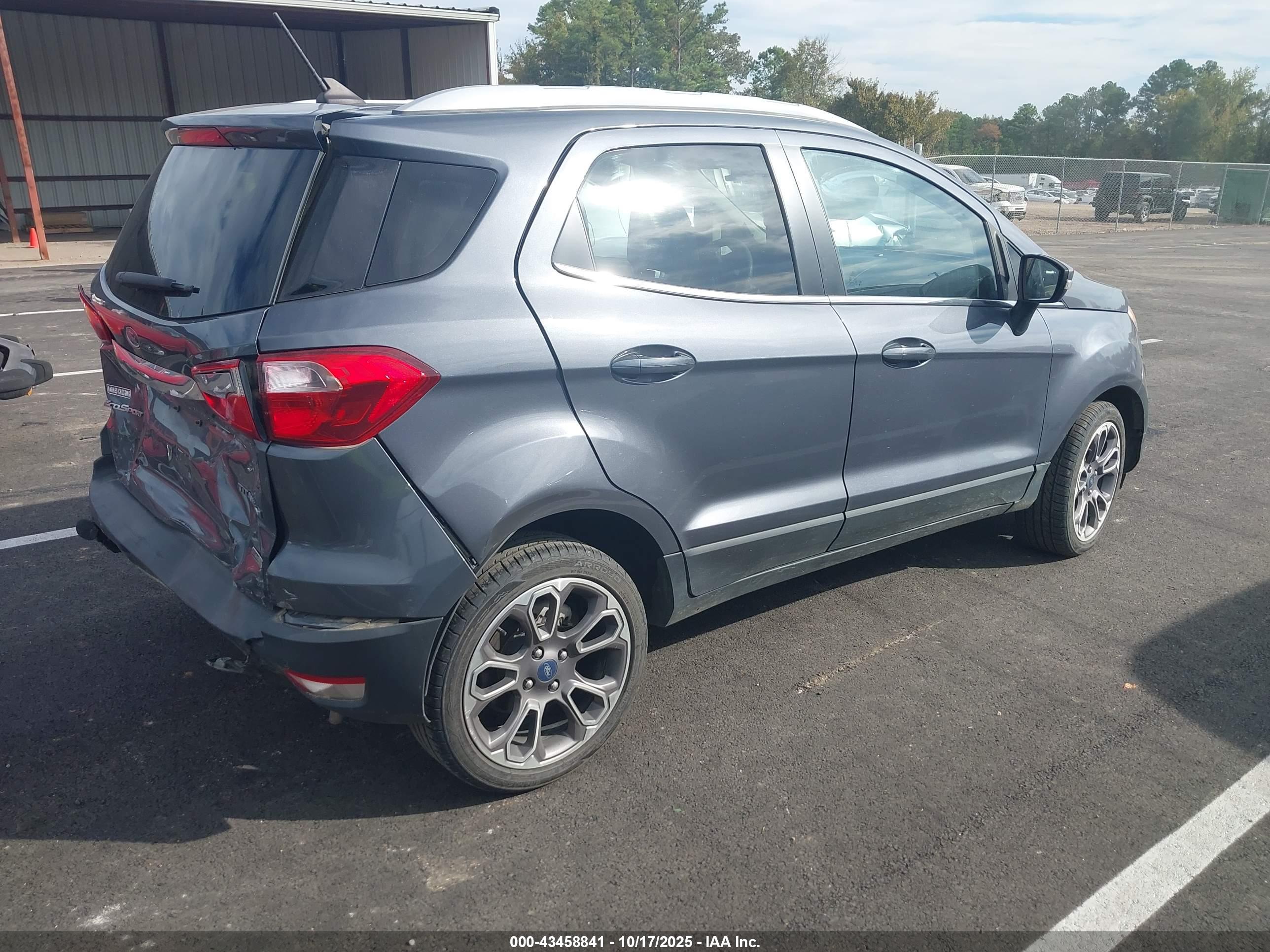 FORD ECOSPORT image 4