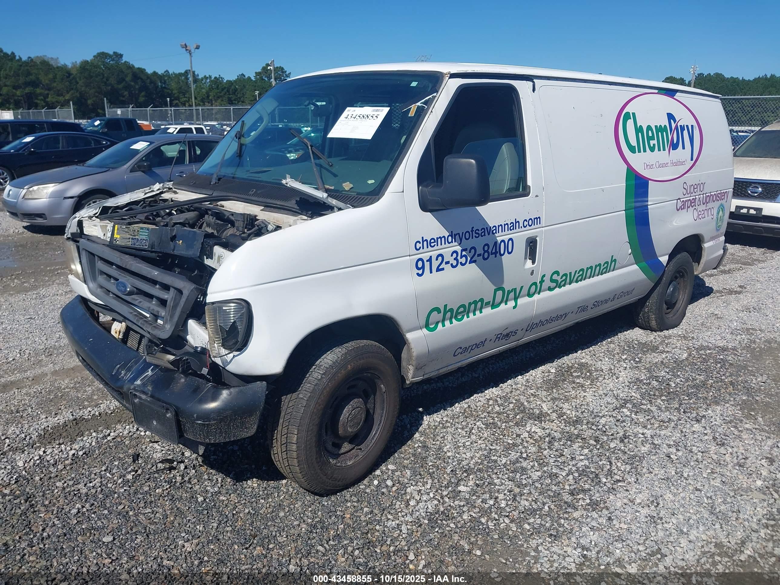 FORD E-150 image 2