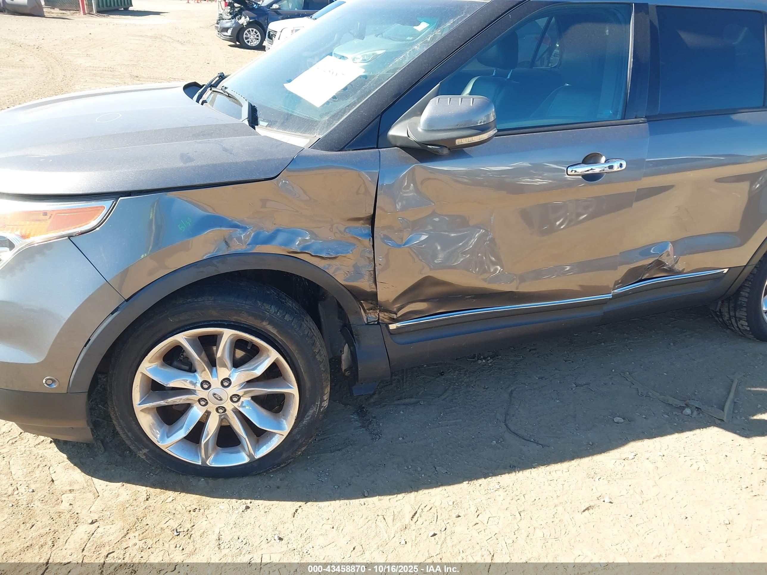 FORD EXPLORER image 6