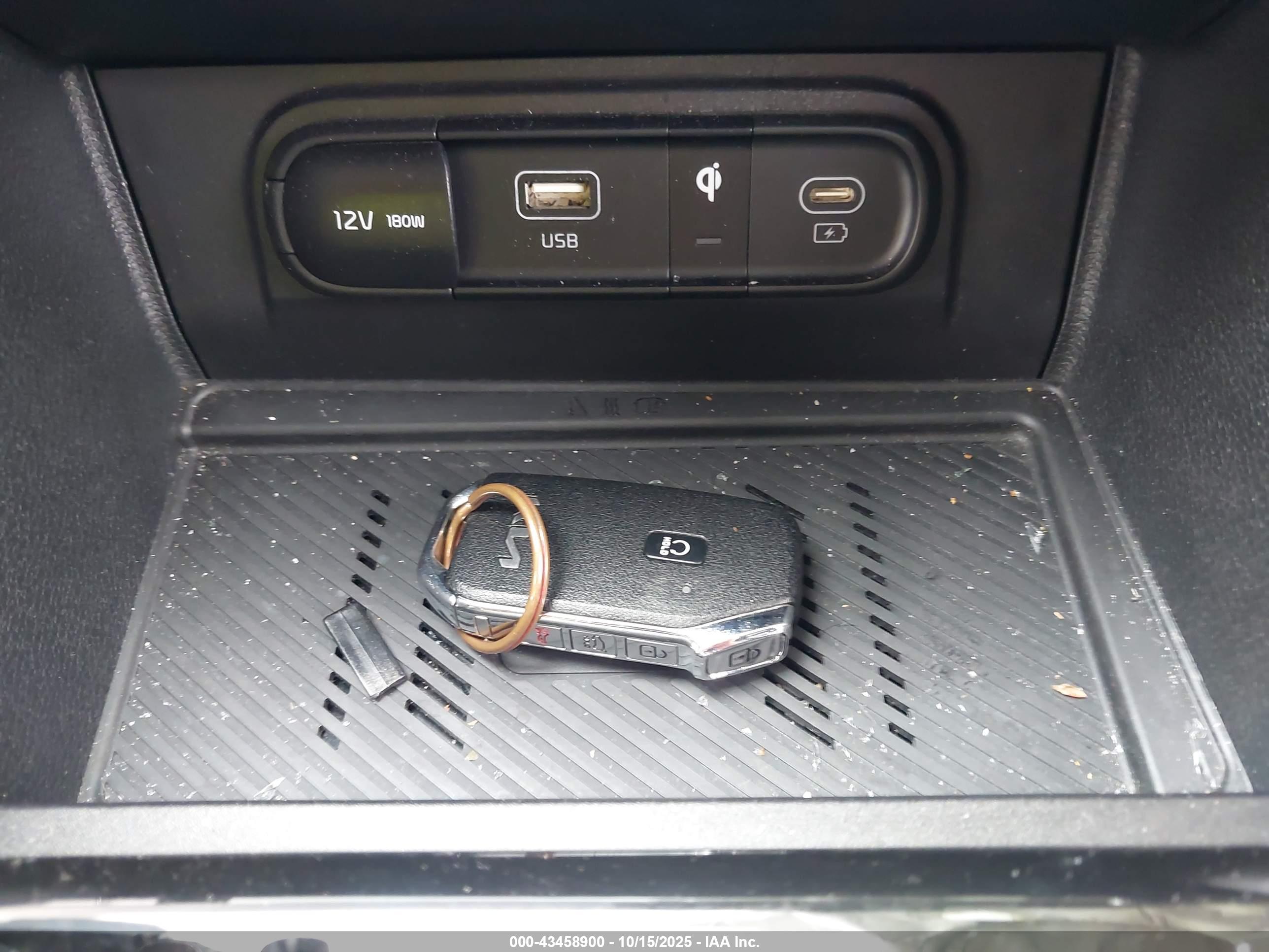KIA SPORTAGE image 11