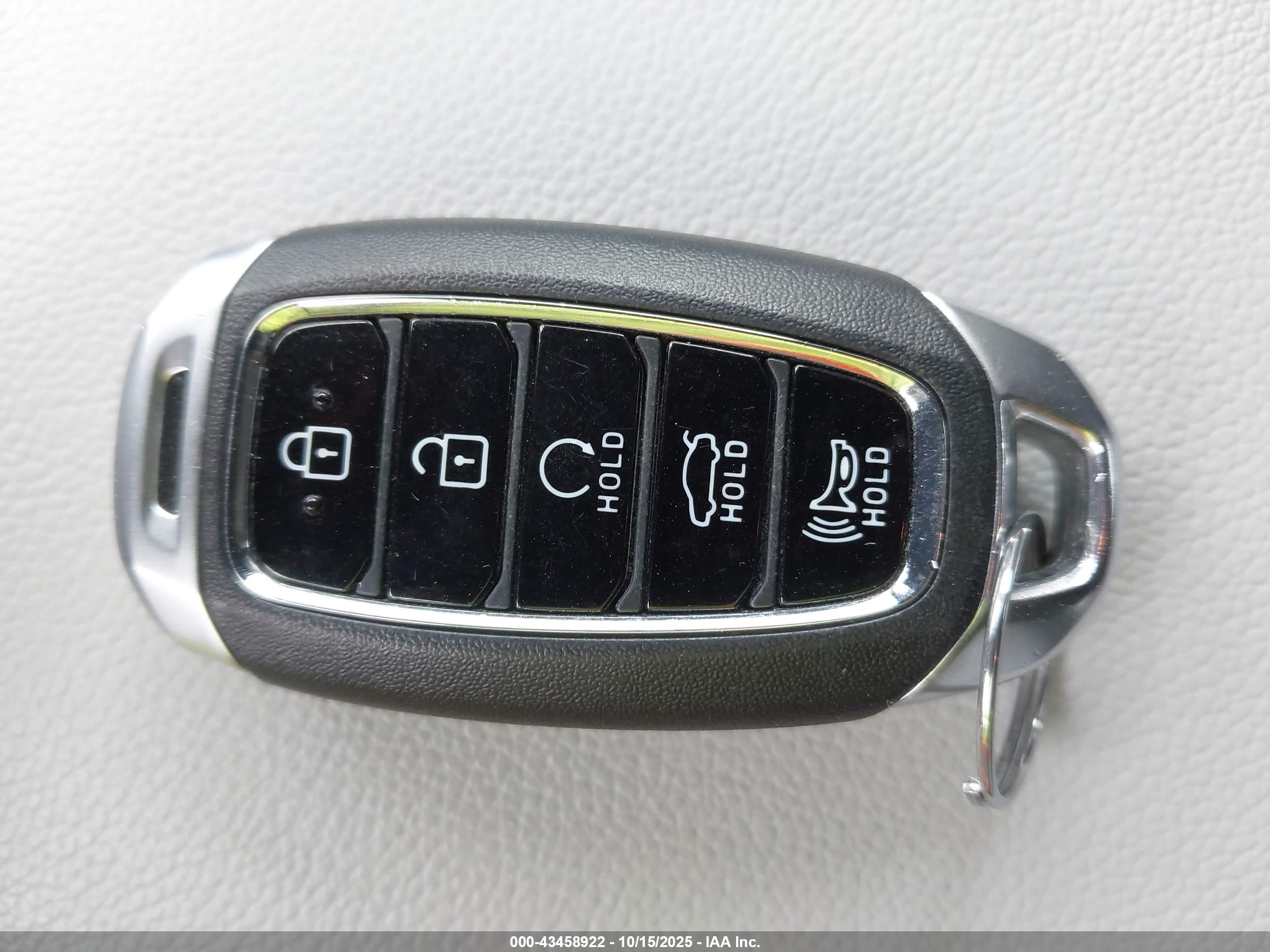 HYUNDAI ELANTRA image 11