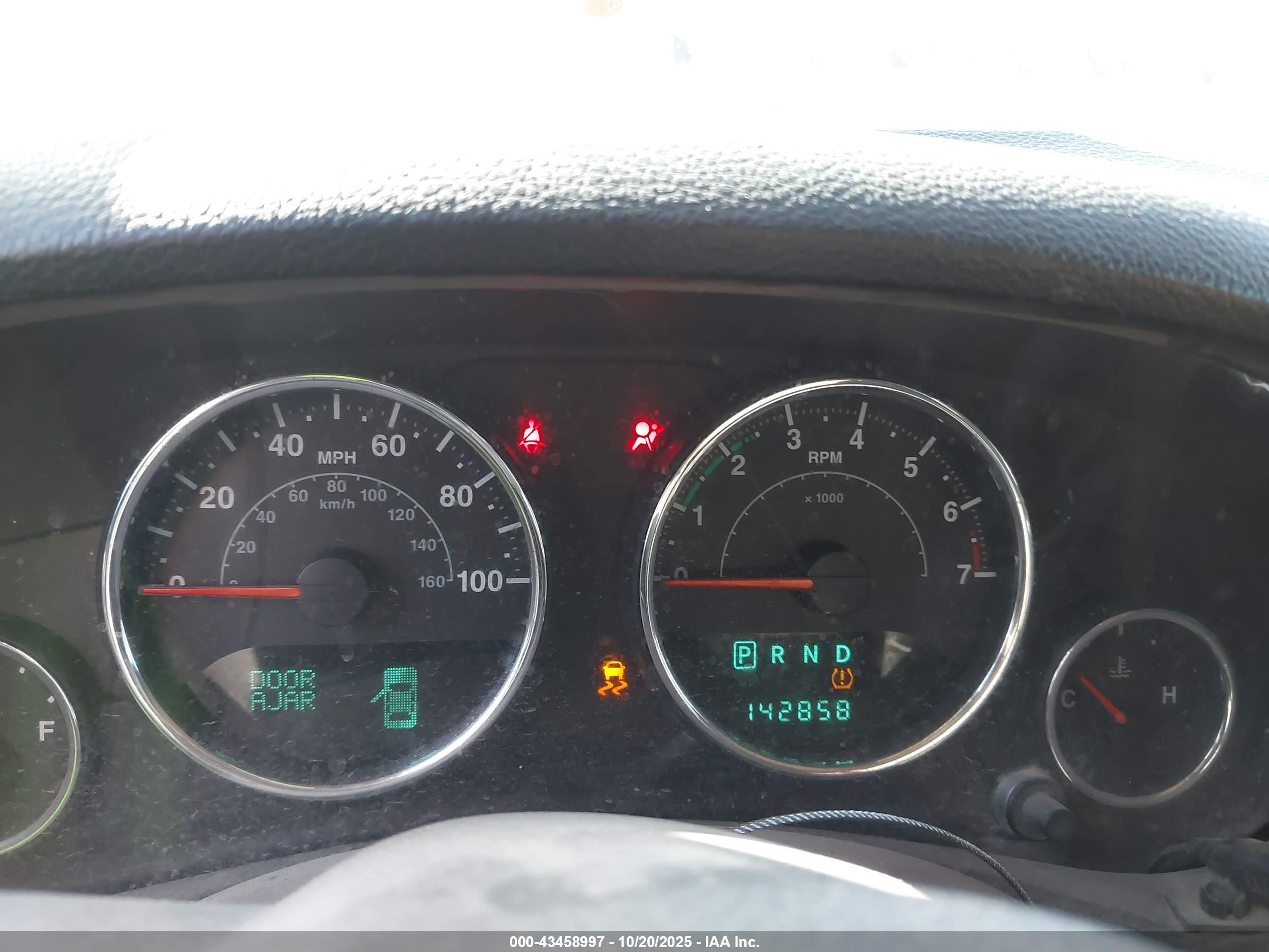 JEEP WRANGLER image 7