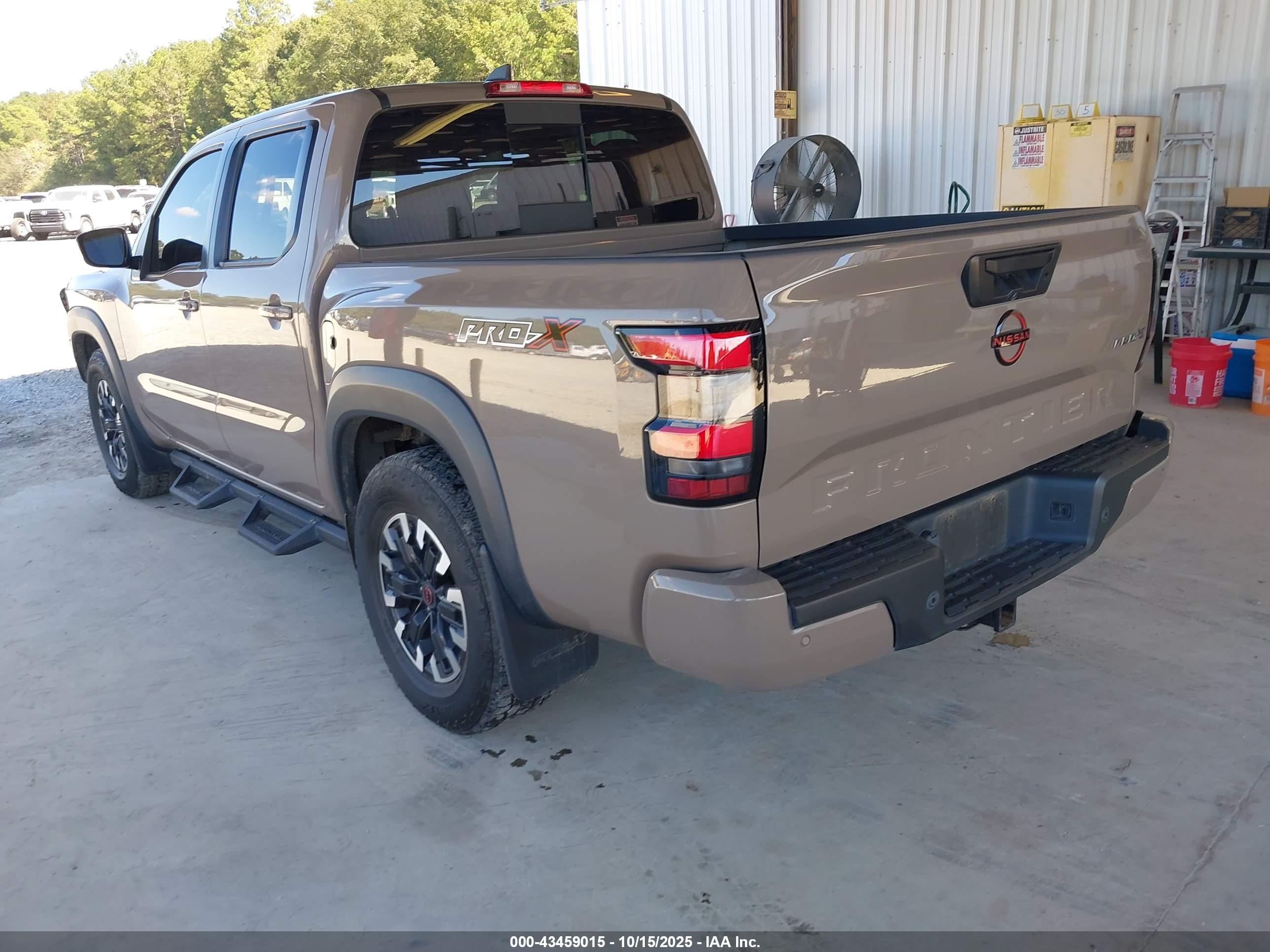 NISSAN FRONTIER image 3