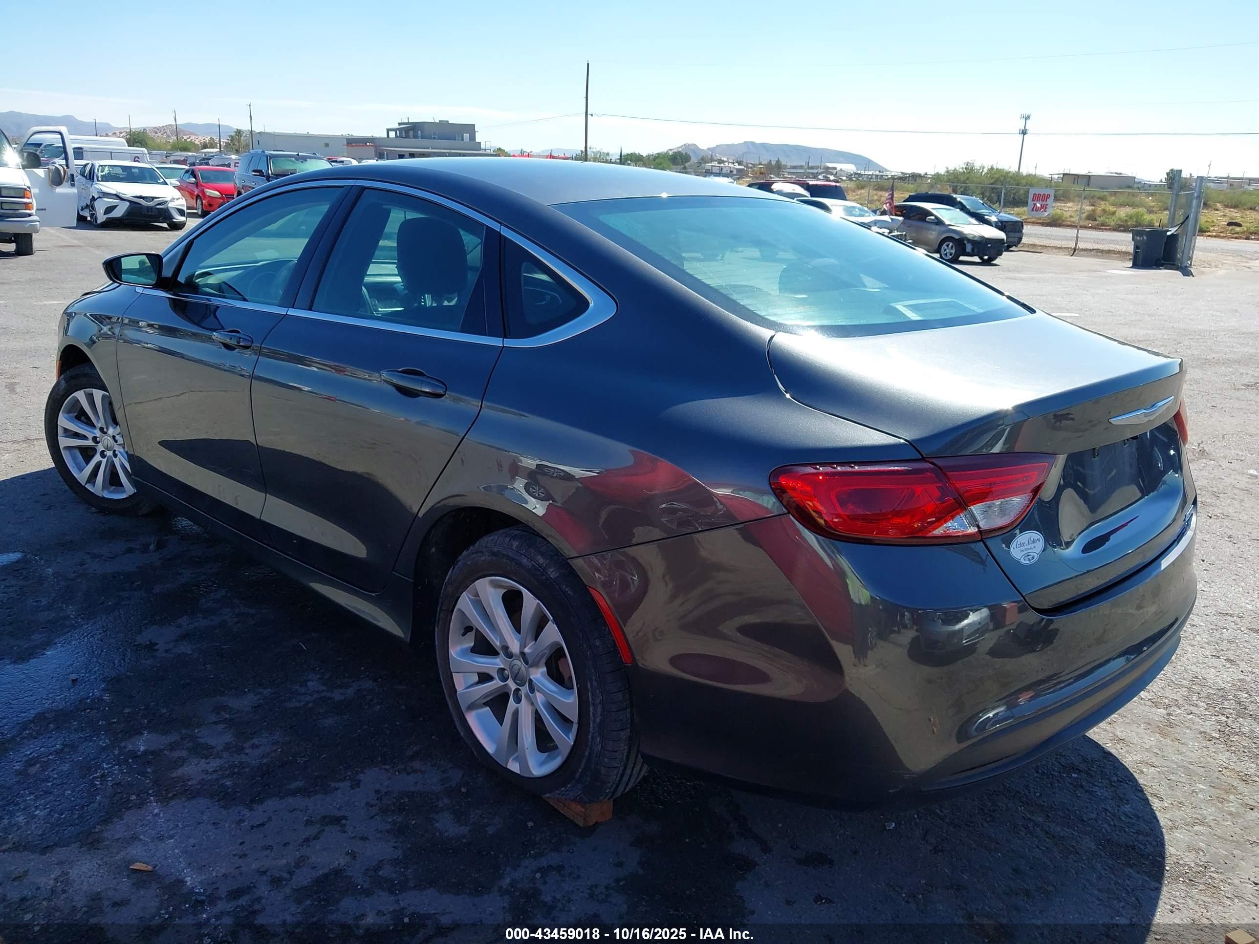 CHRYSLER 200 image 3