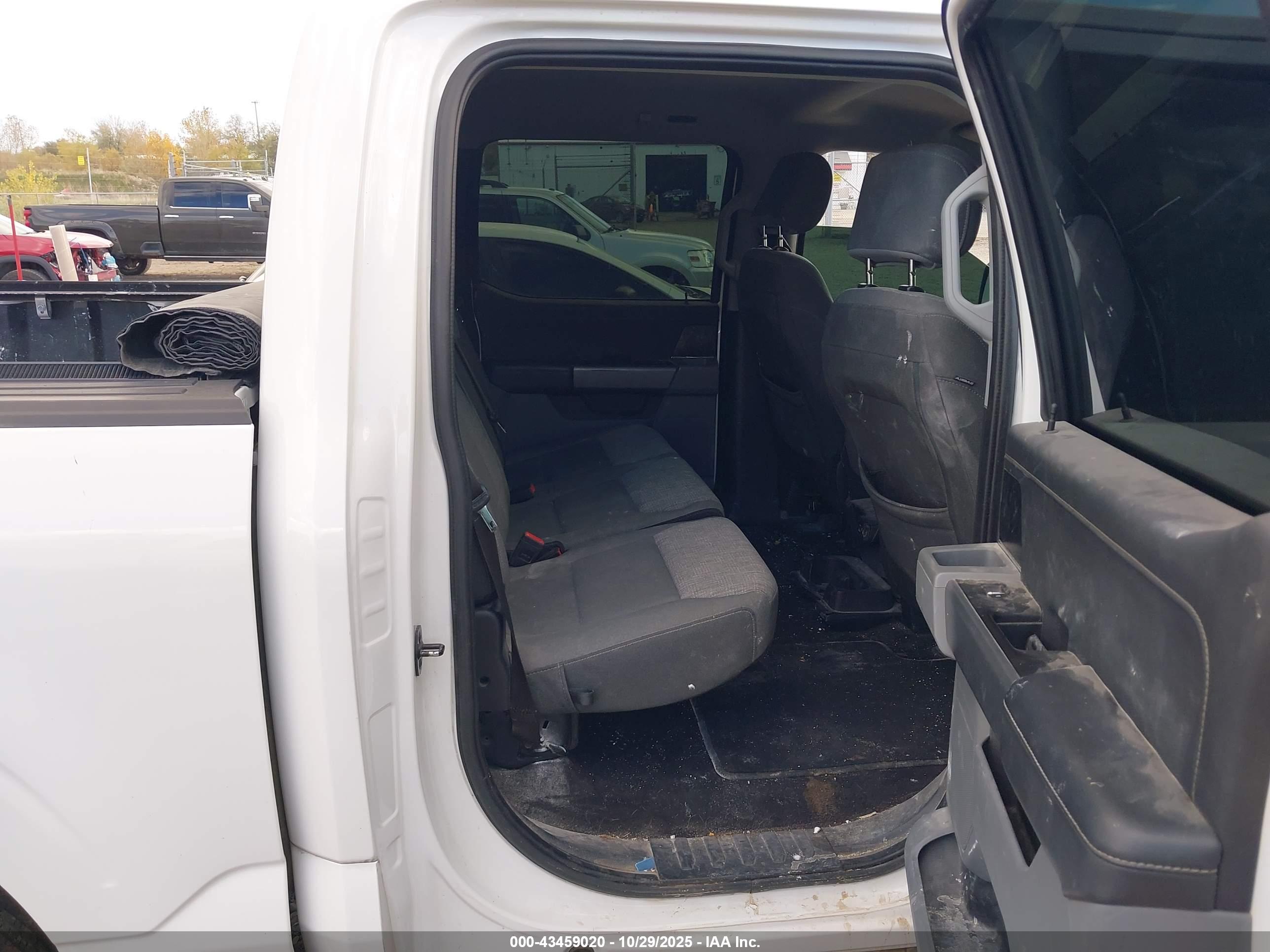 FORD F-150 image 8